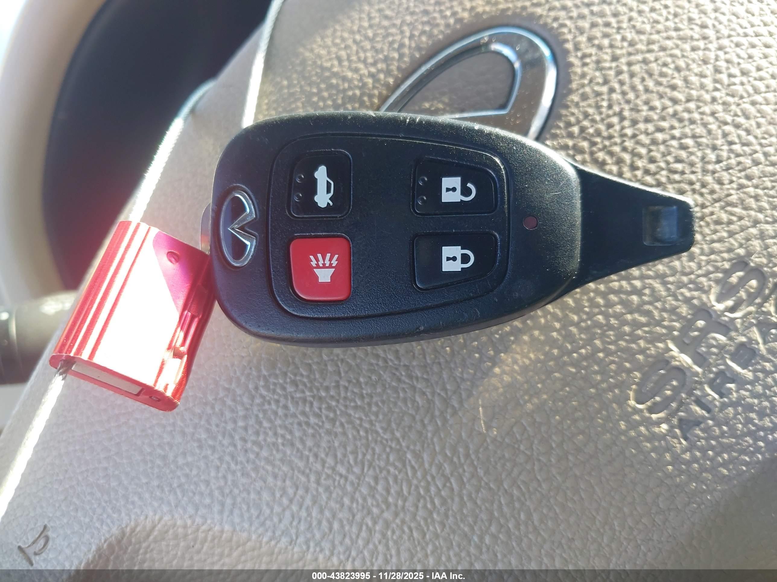 INFINITI Q45 image 11