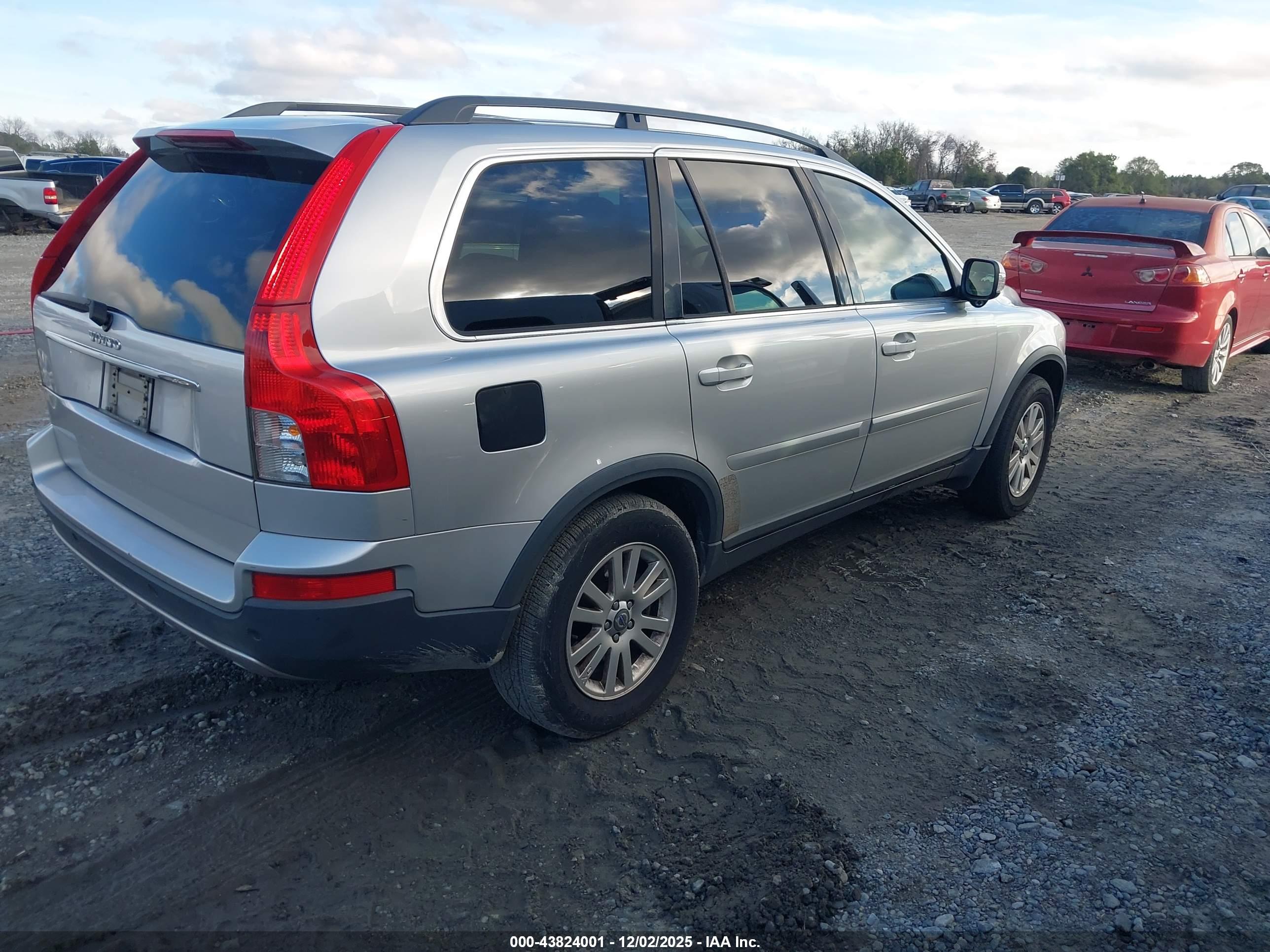 VOLVO XC90 image 4