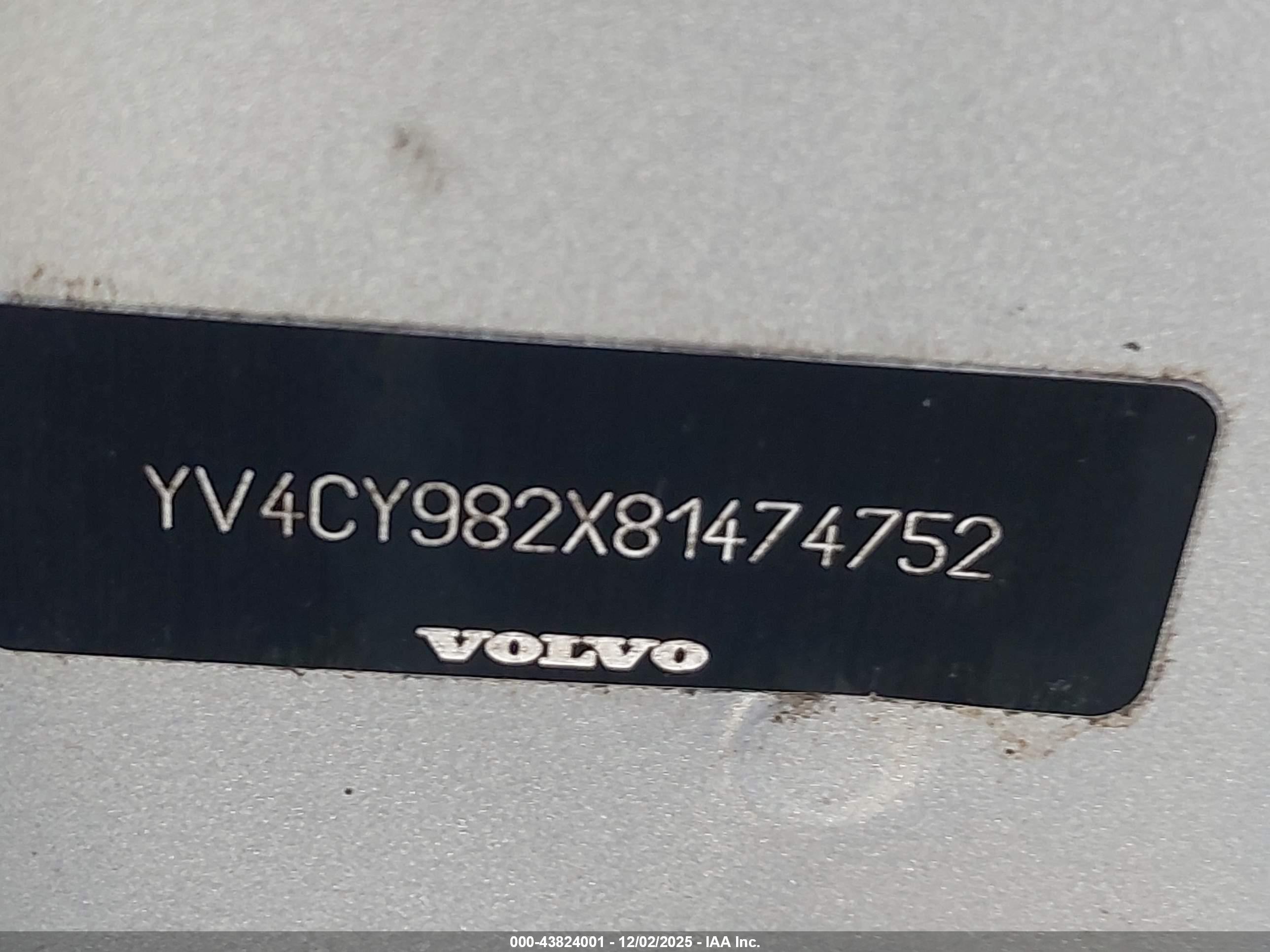 VOLVO XC90 image 9