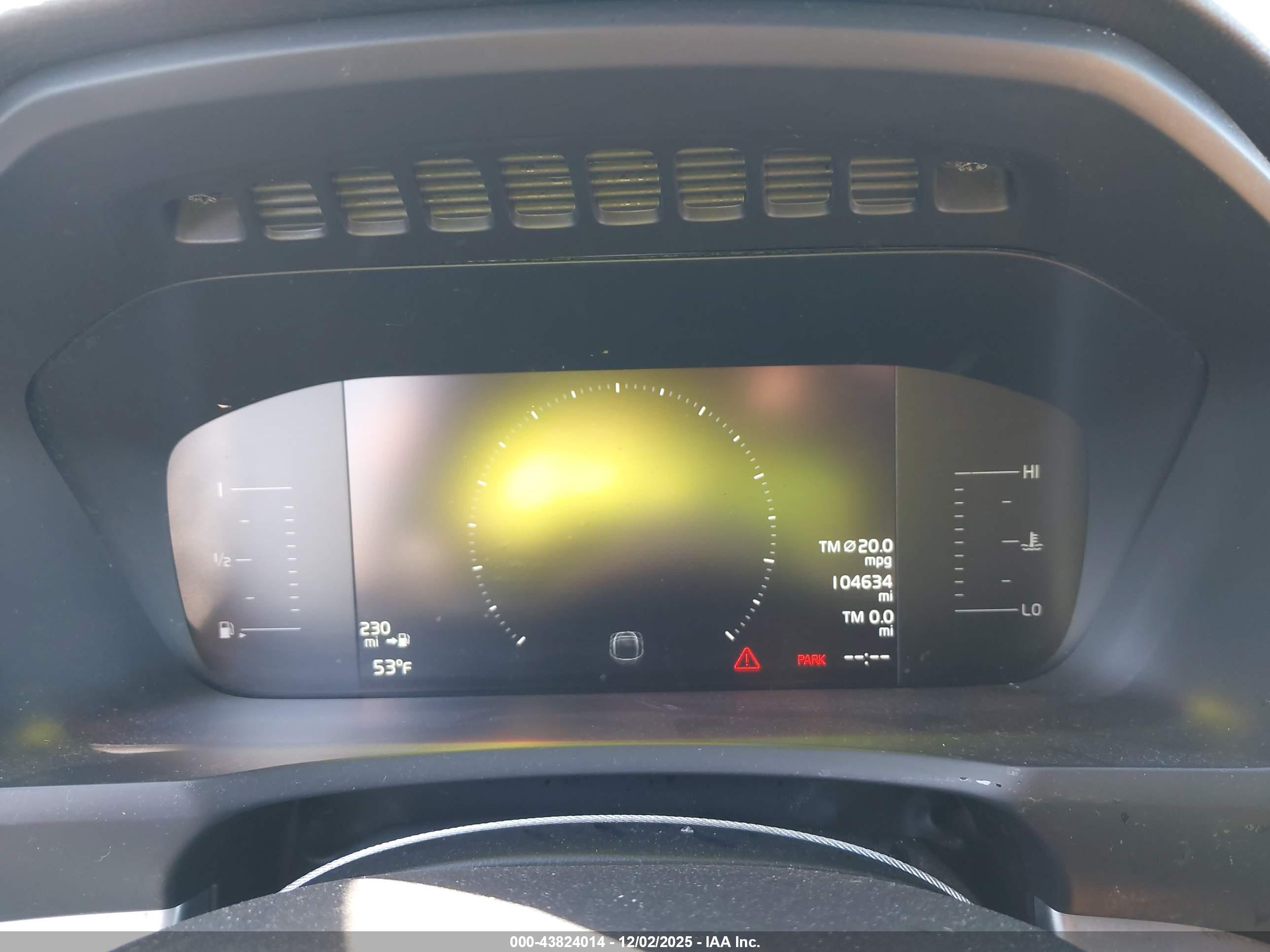 VOLVO XC90 image 7