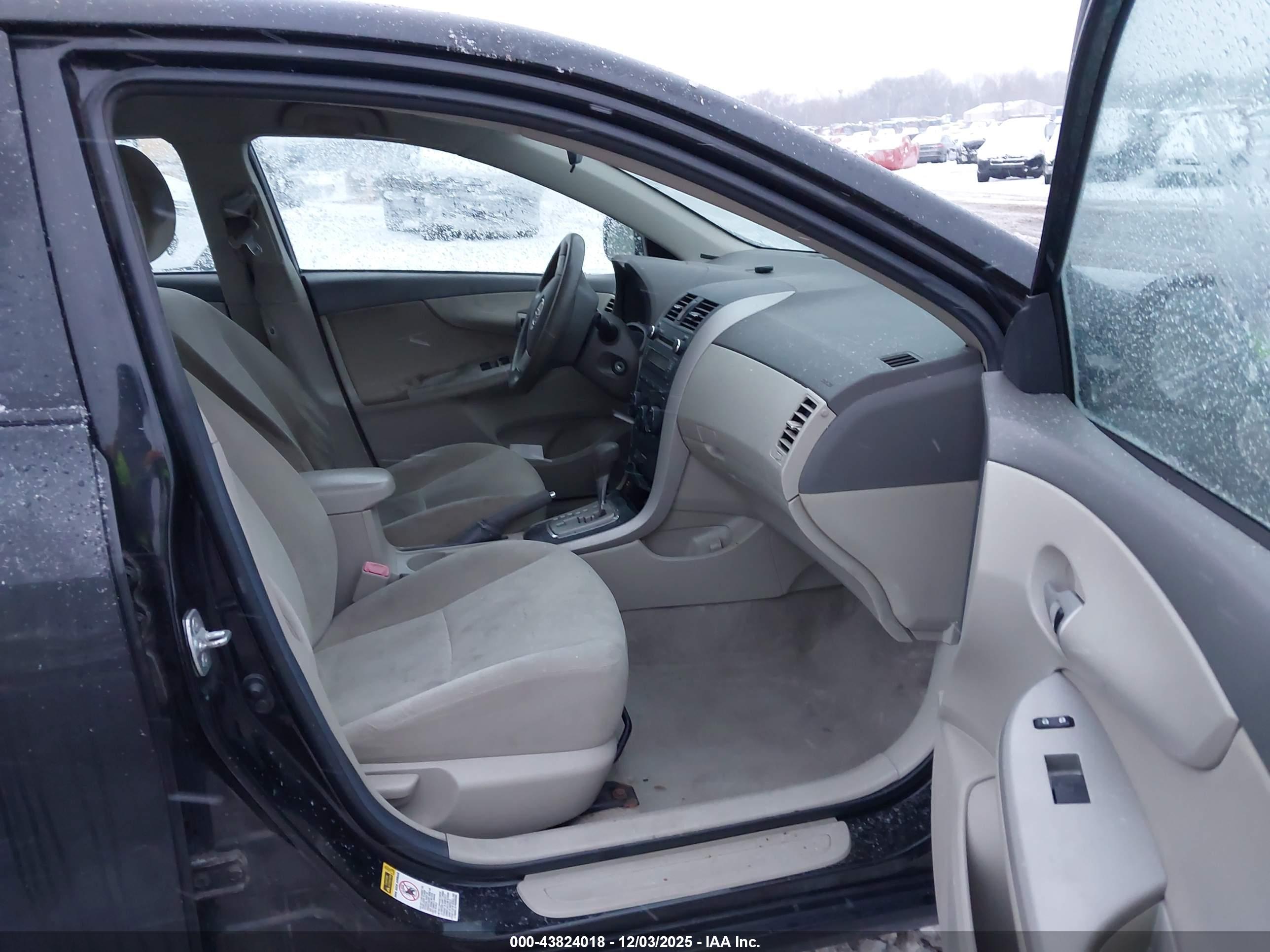TOYOTA COROLLA image 5