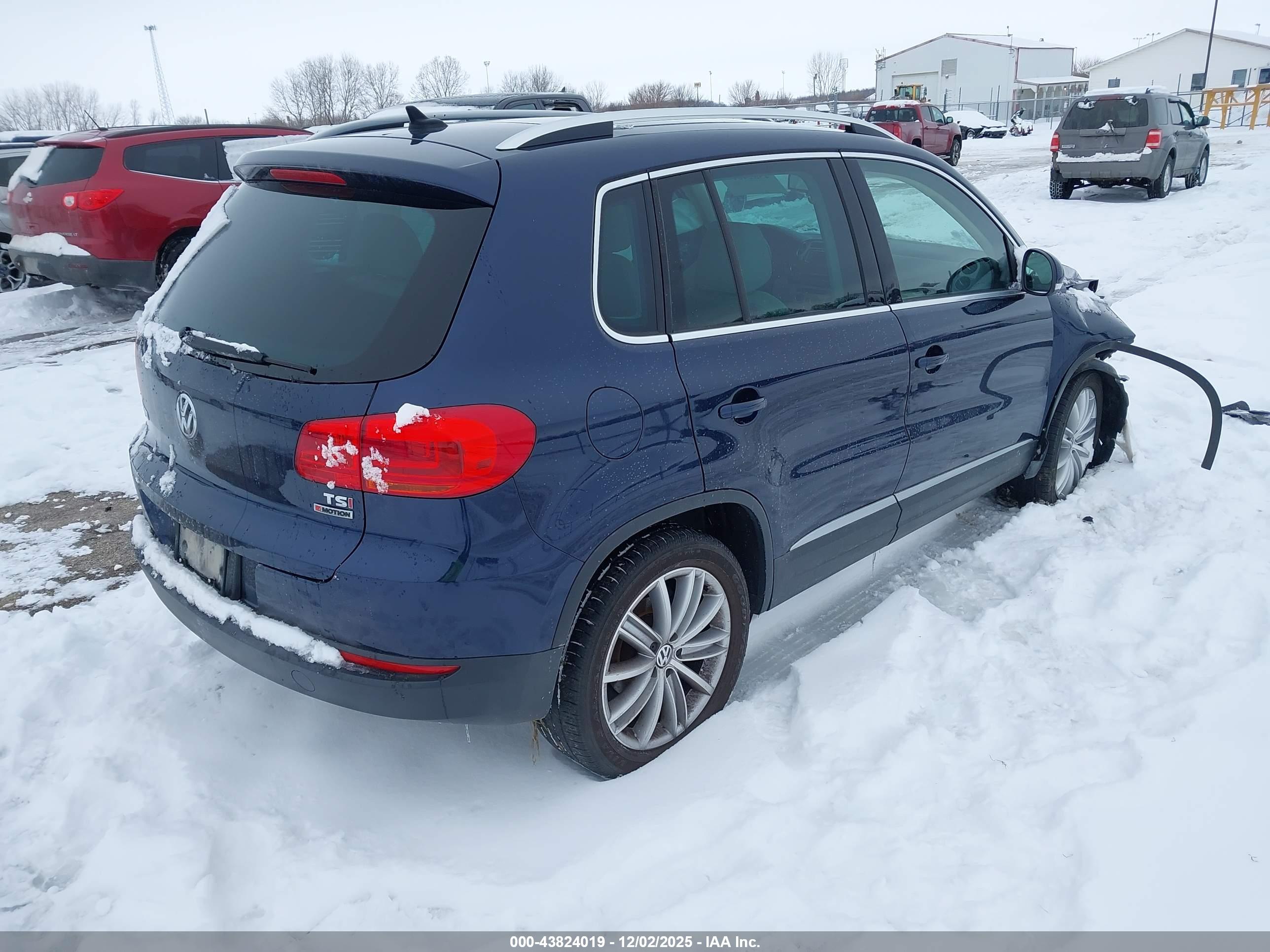 VOLKSWAGEN TIGUAN image 4
