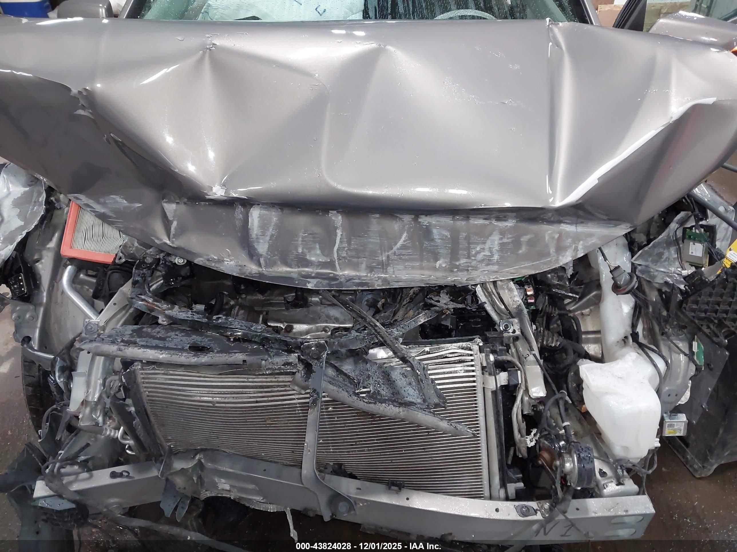 CHEVROLET EQUINOX image 10