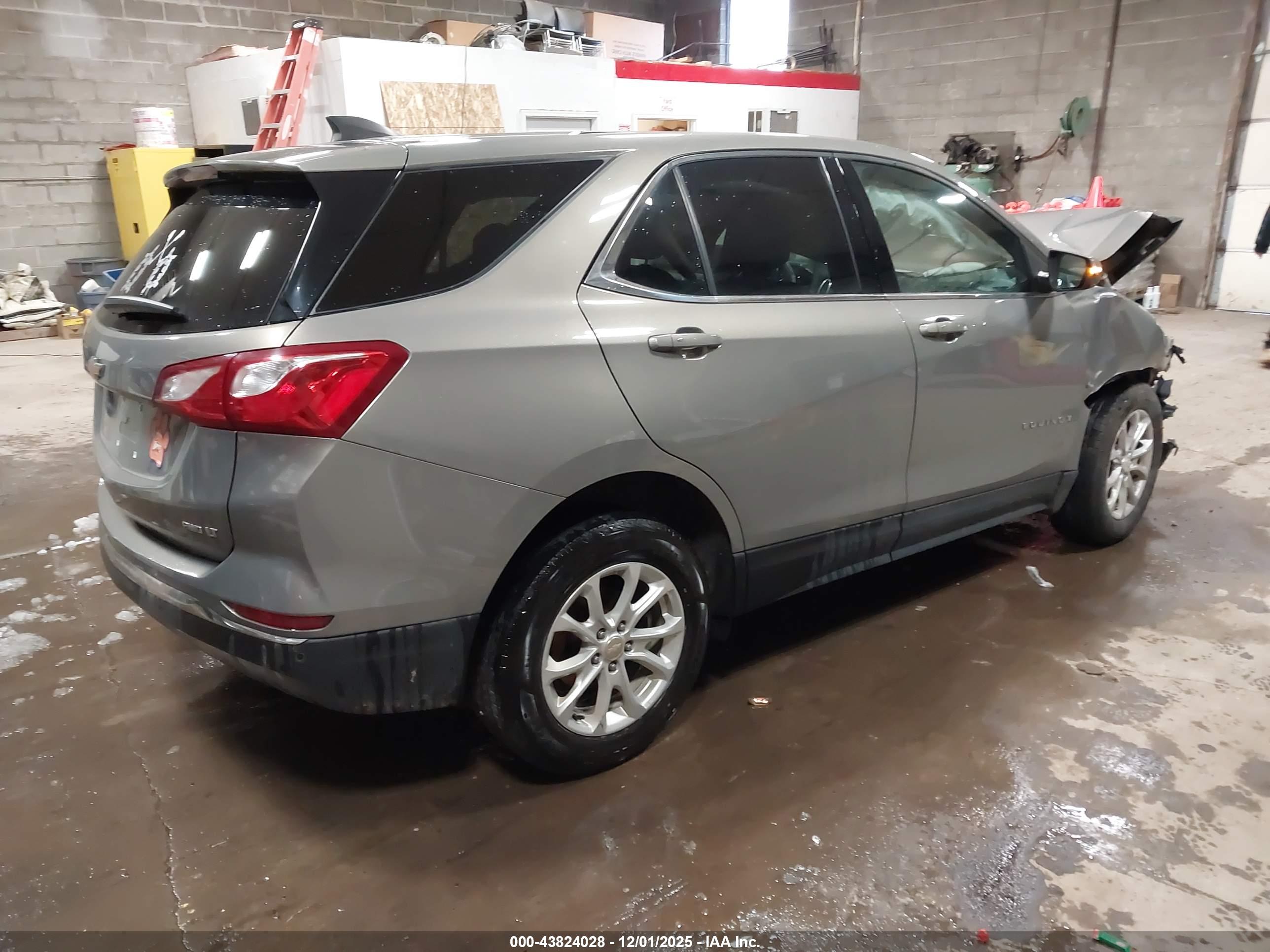 CHEVROLET EQUINOX image 4