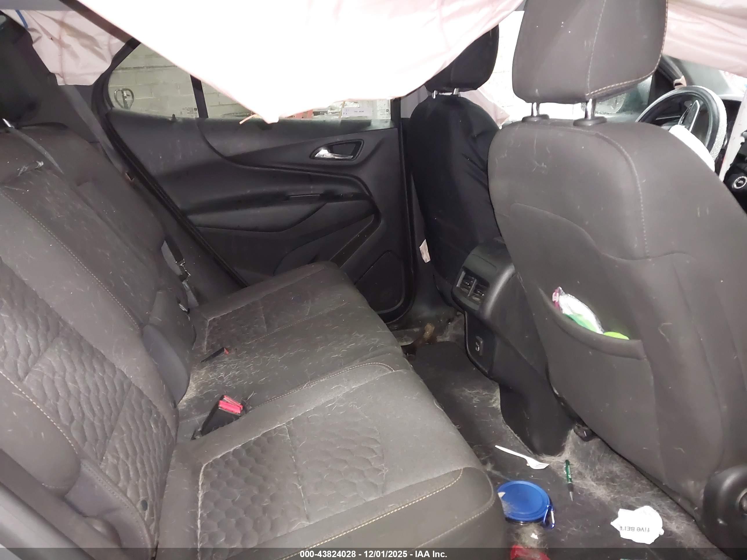 CHEVROLET EQUINOX image 8