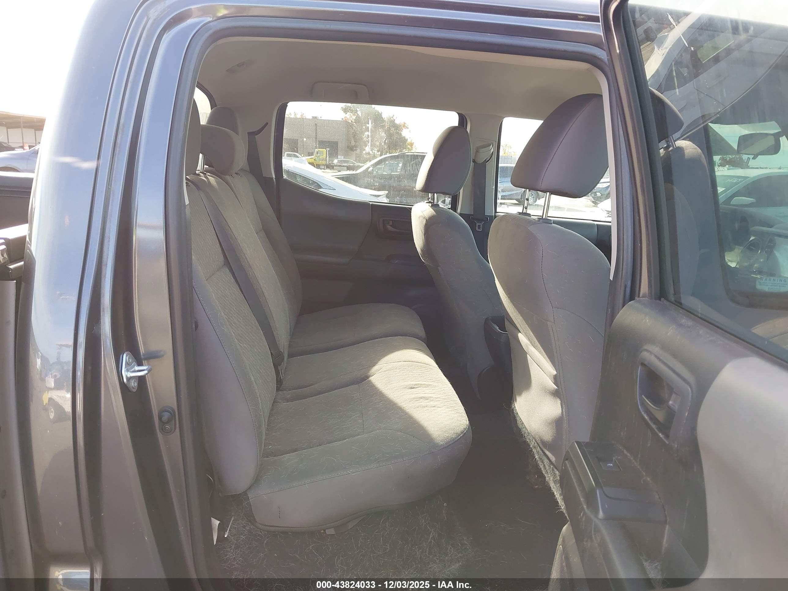 TOYOTA TACOMA image 8