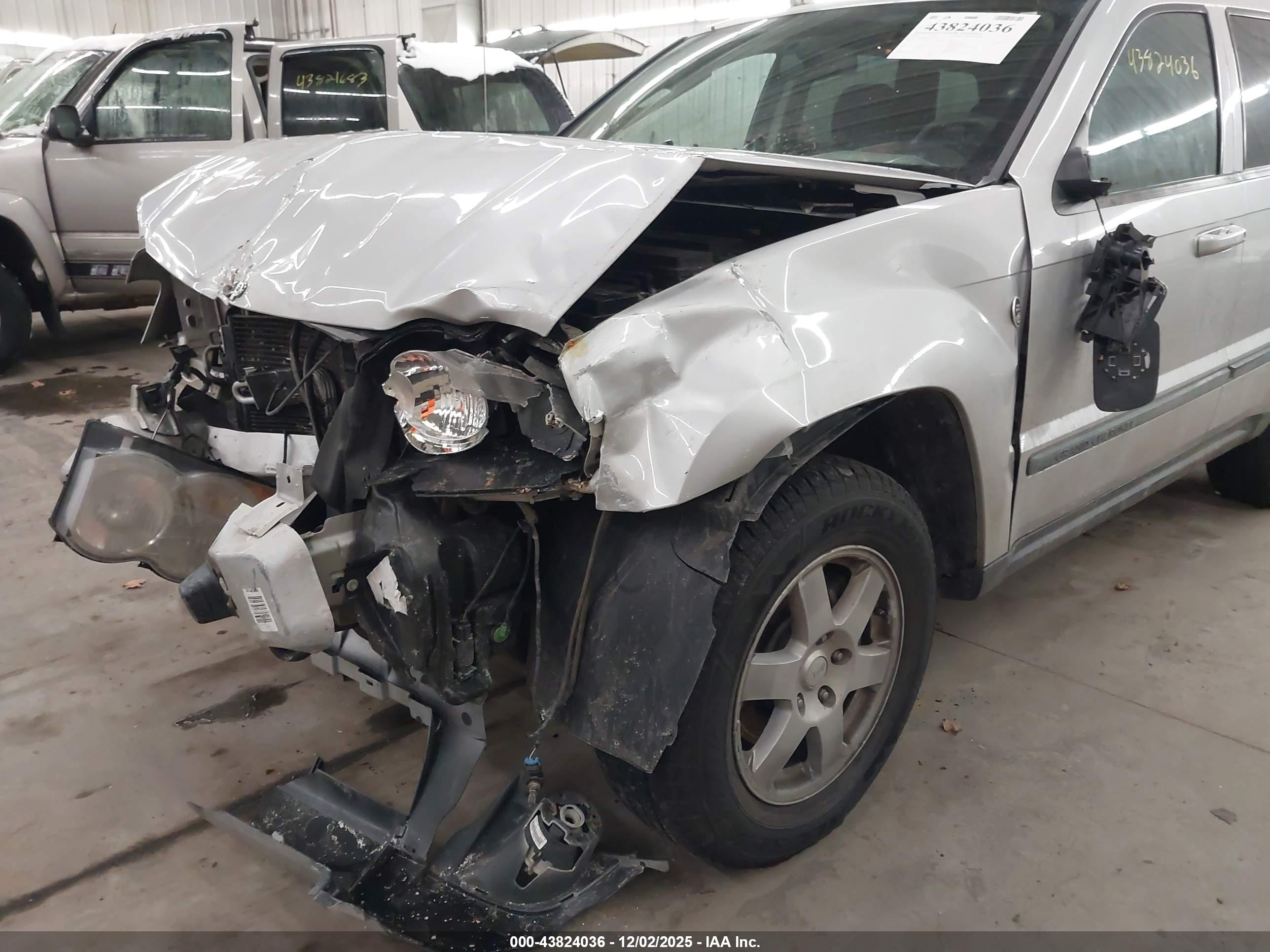 JEEP GRAND image 6