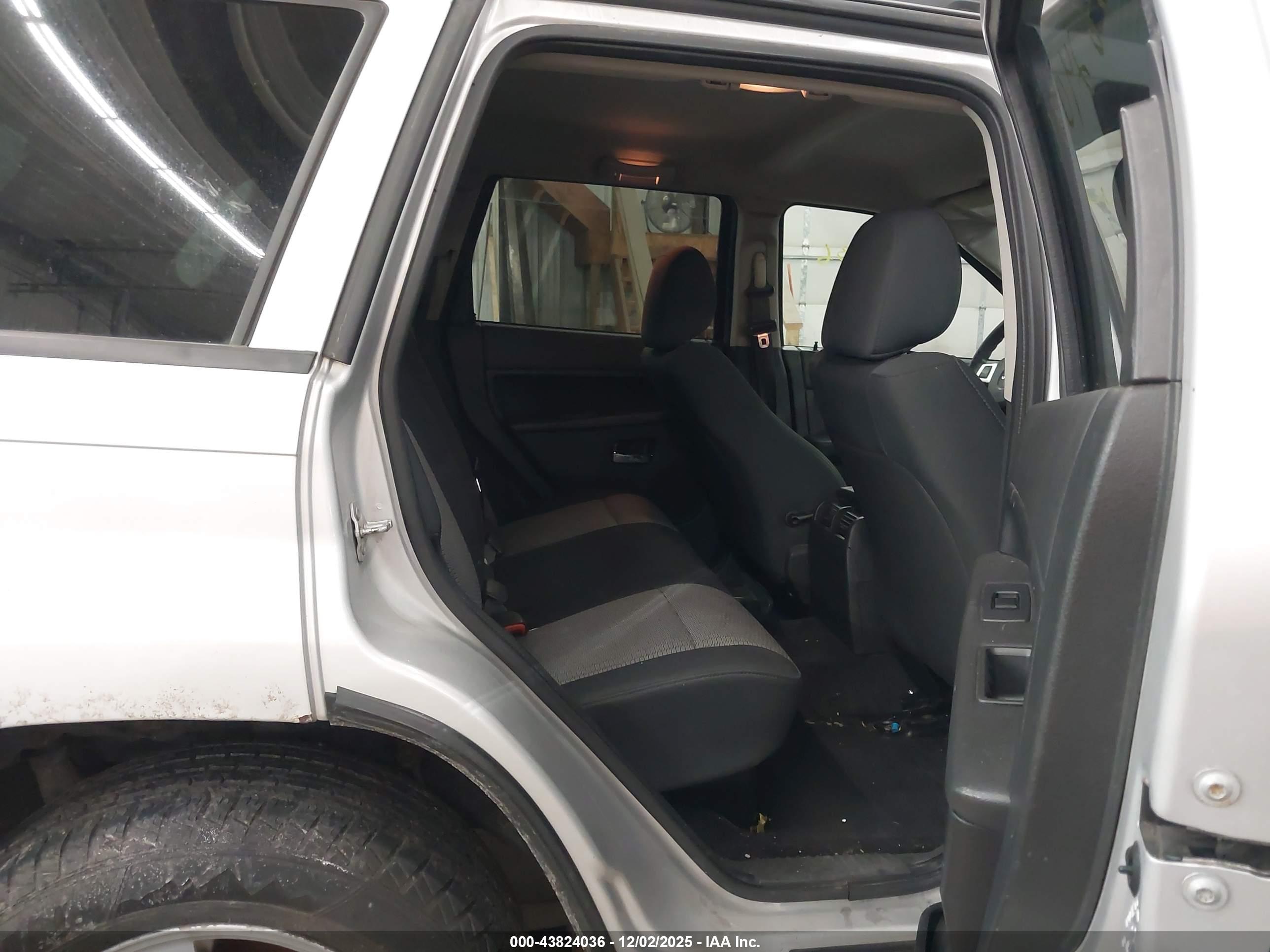 JEEP GRAND image 8