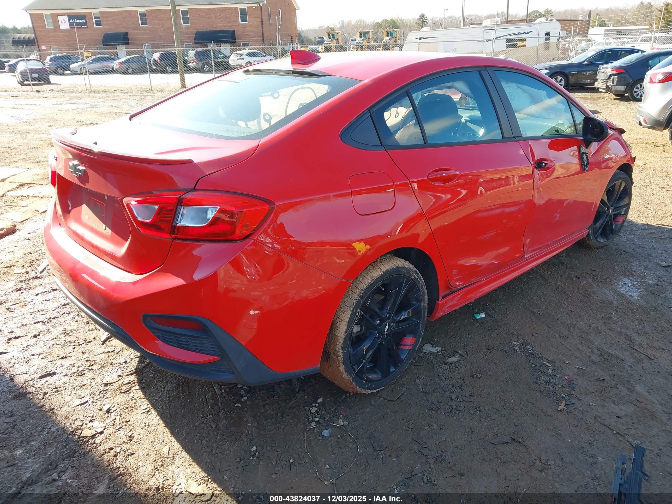 CHEVROLET CRUZE image 4