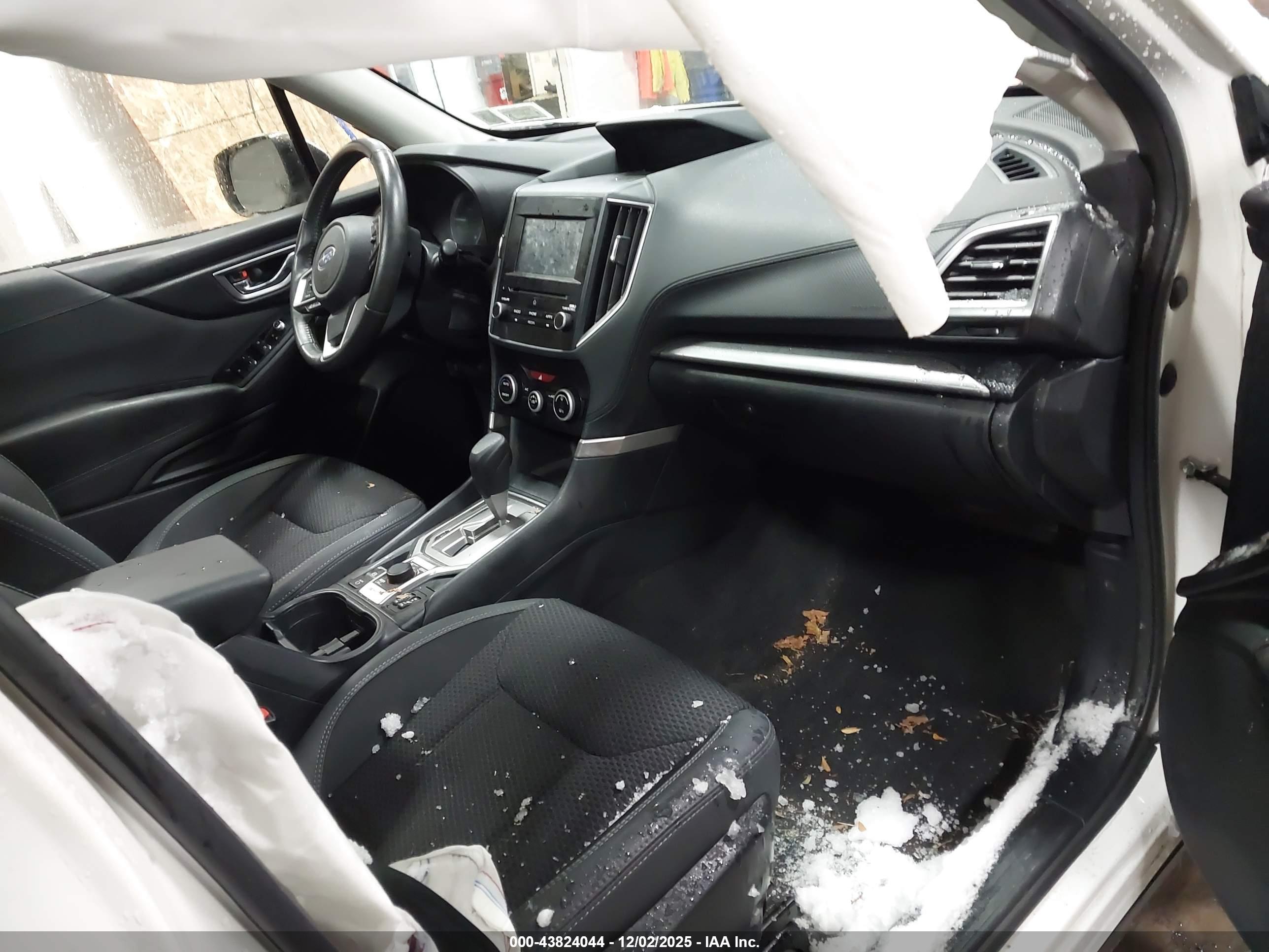 SUBARU FORESTER image 5