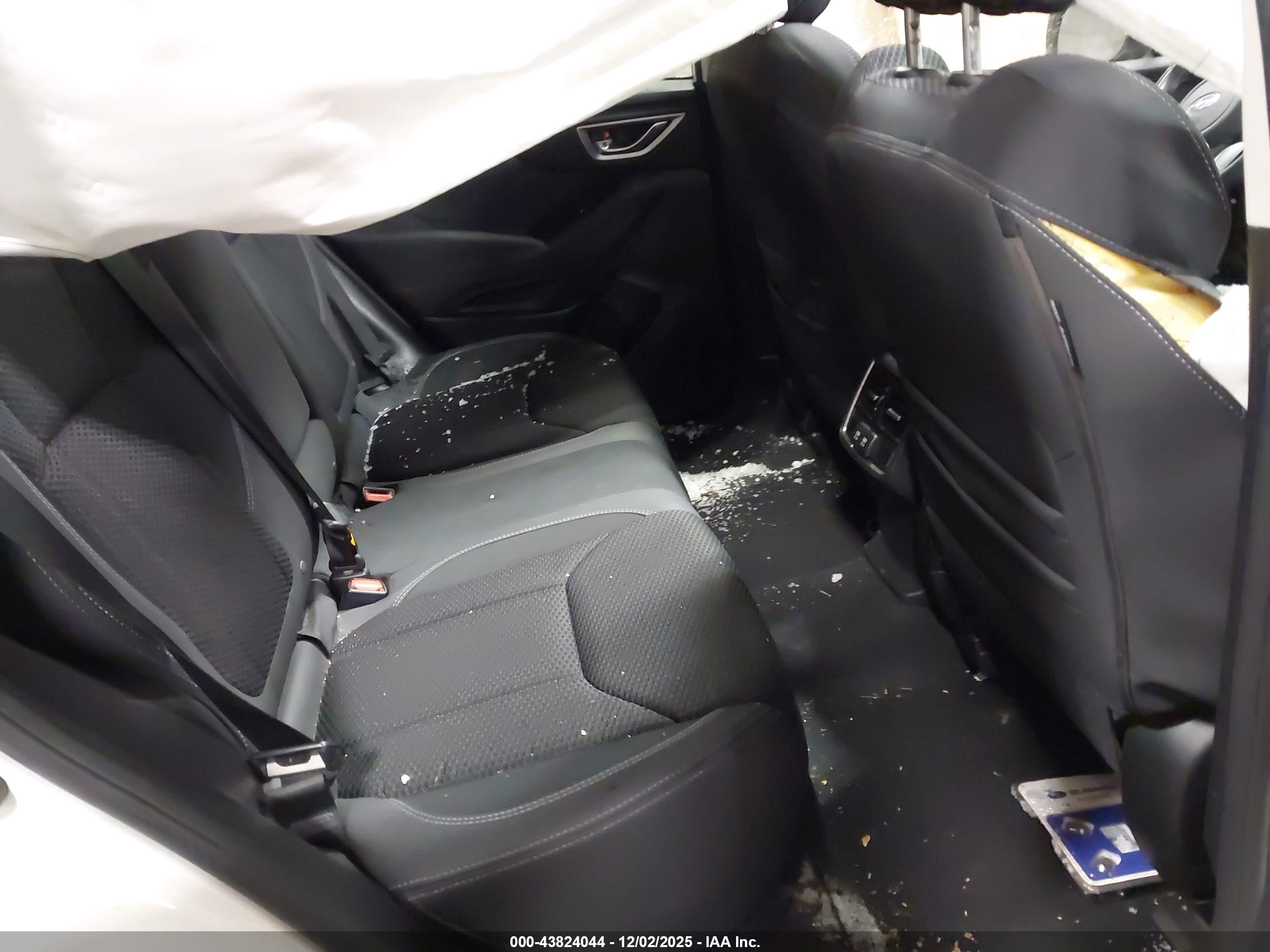 SUBARU FORESTER image 8