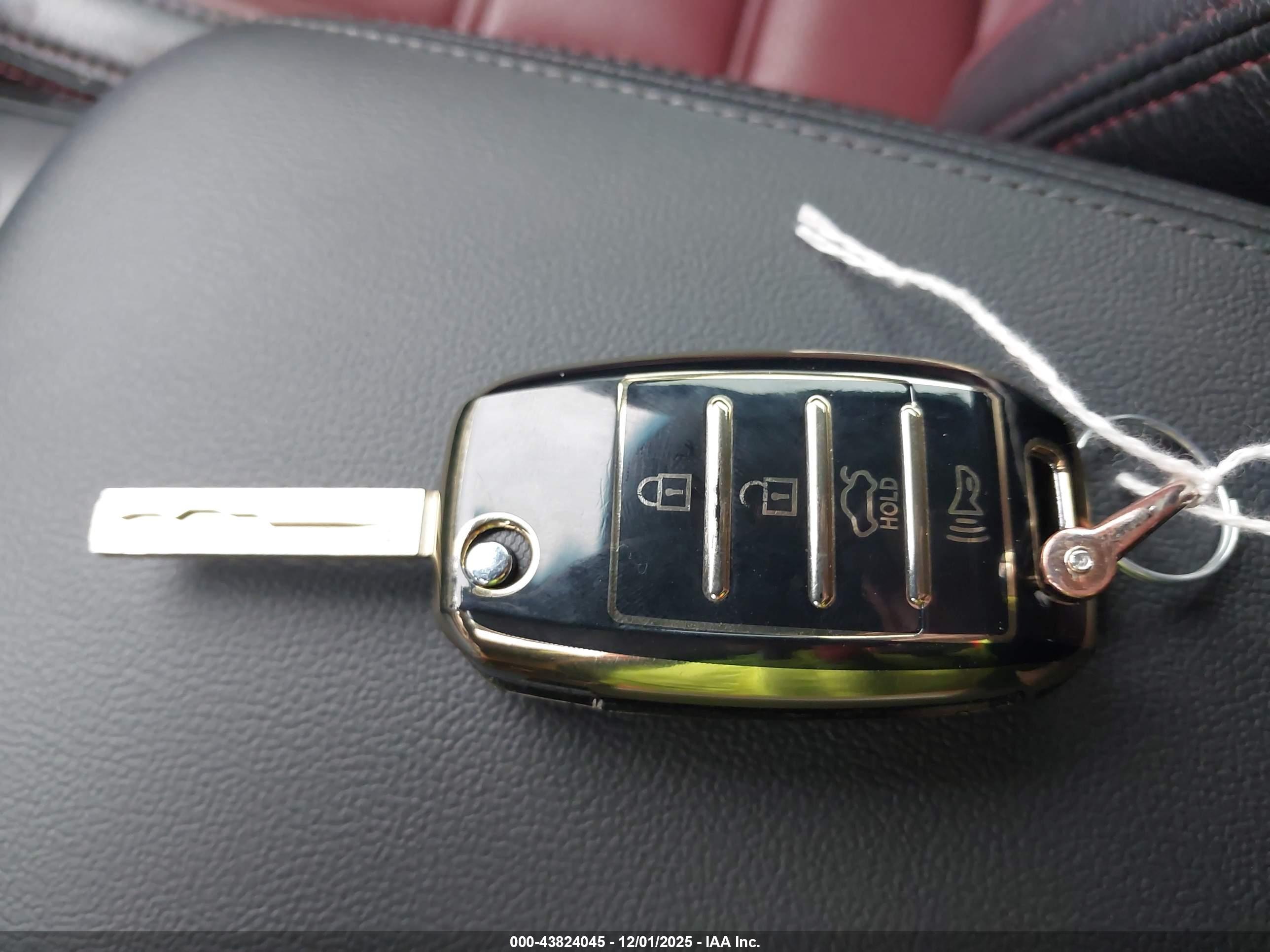 KIA SORENTO image 11