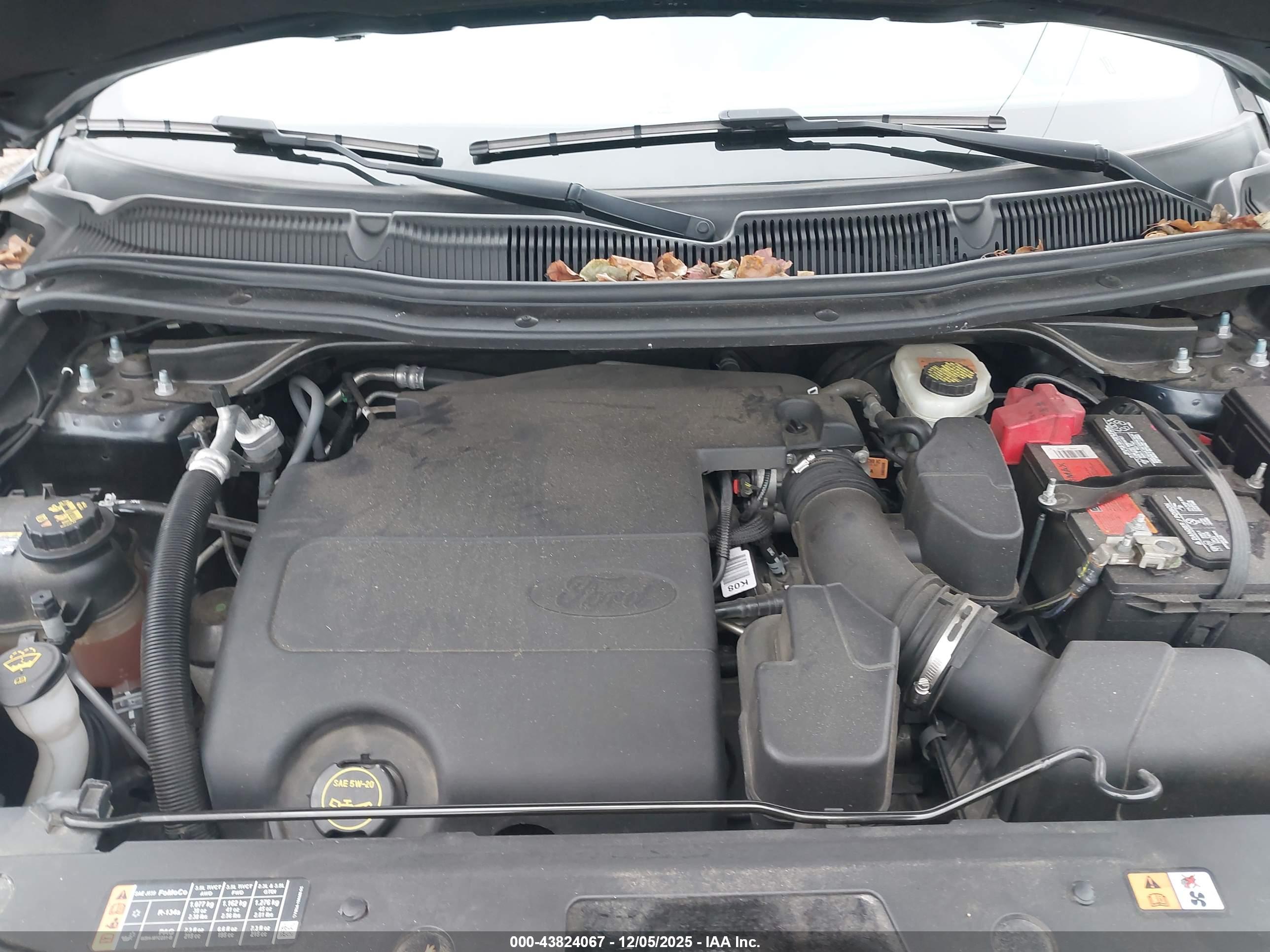 FORD EXPLORER image 10