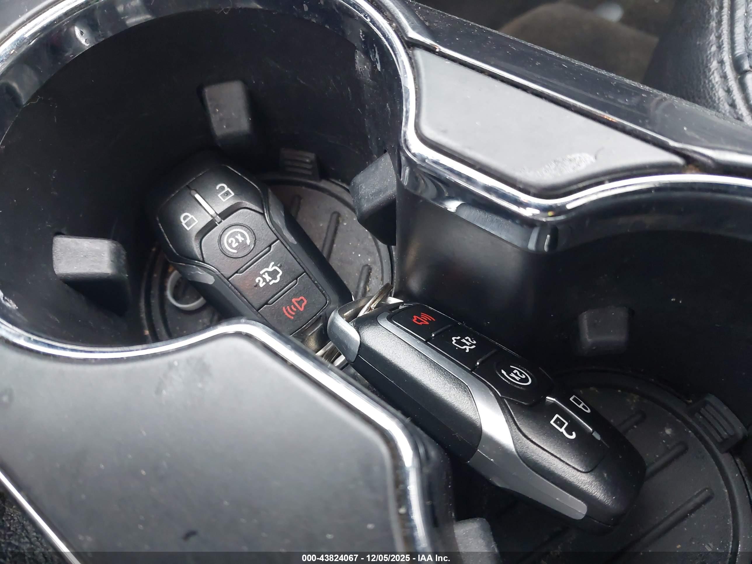 FORD EXPLORER image 11