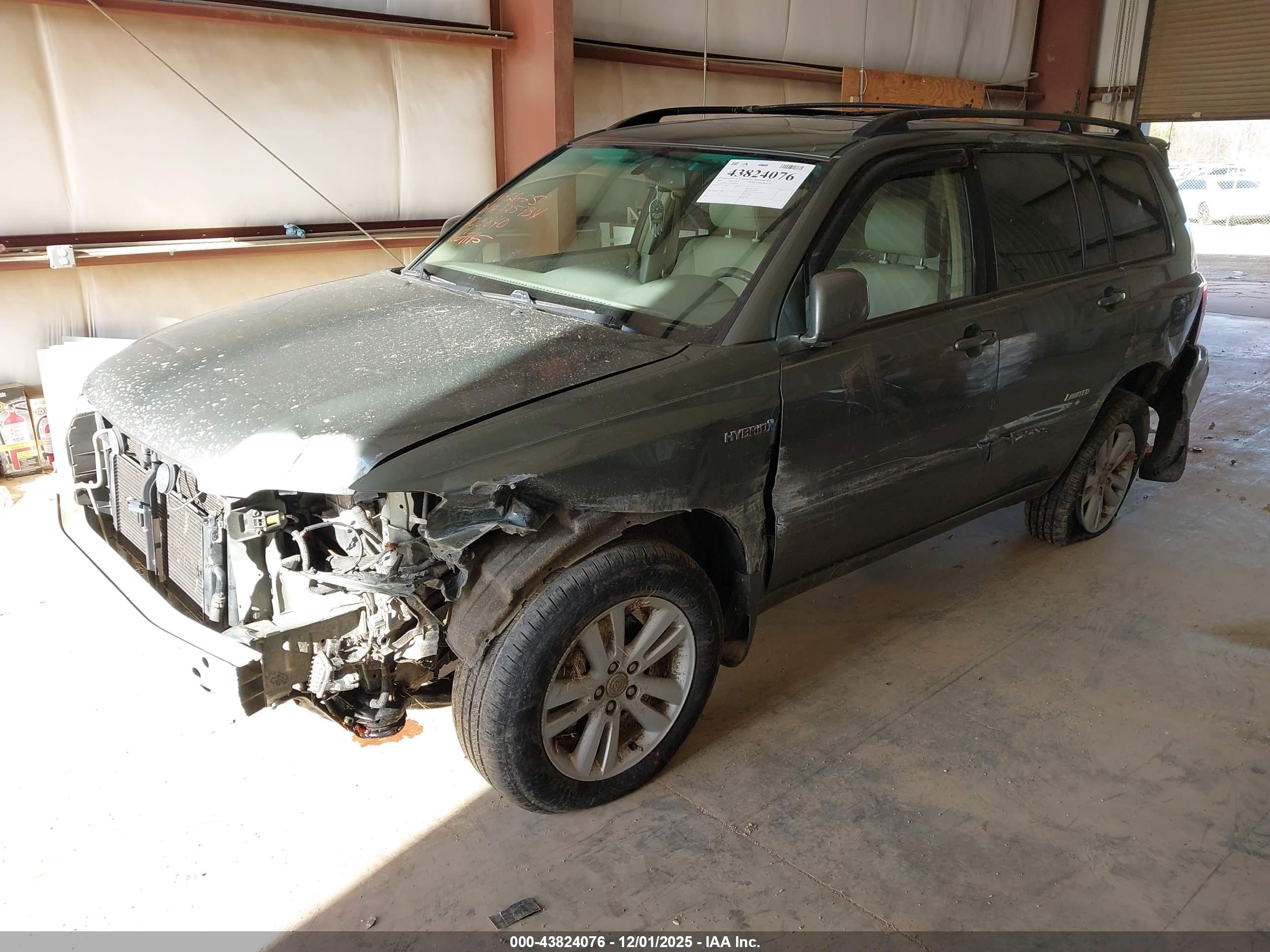 TOYOTA HIGHLANDER image 2
