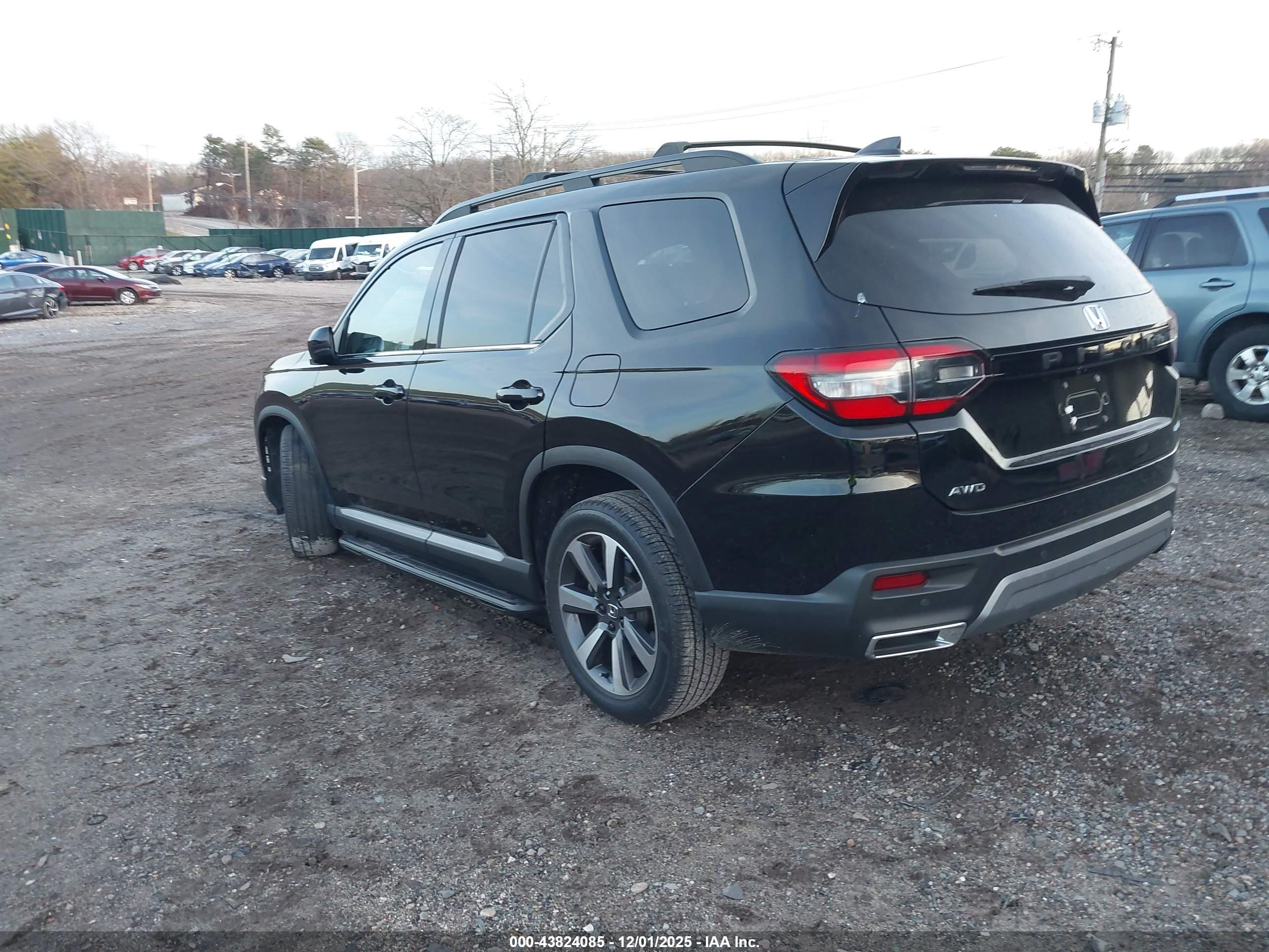 HONDA PILOT image 3