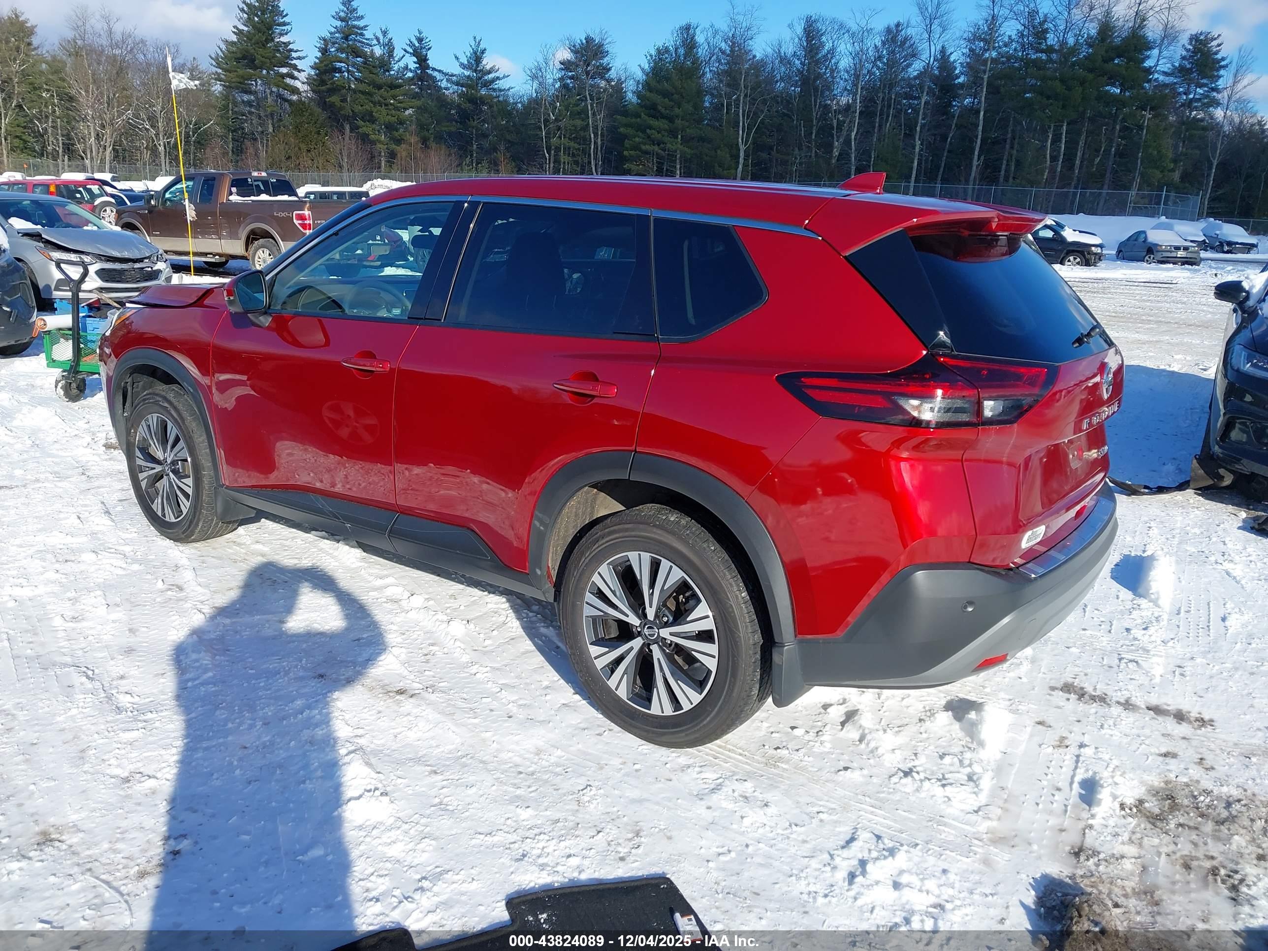 NISSAN ROGUE image 3