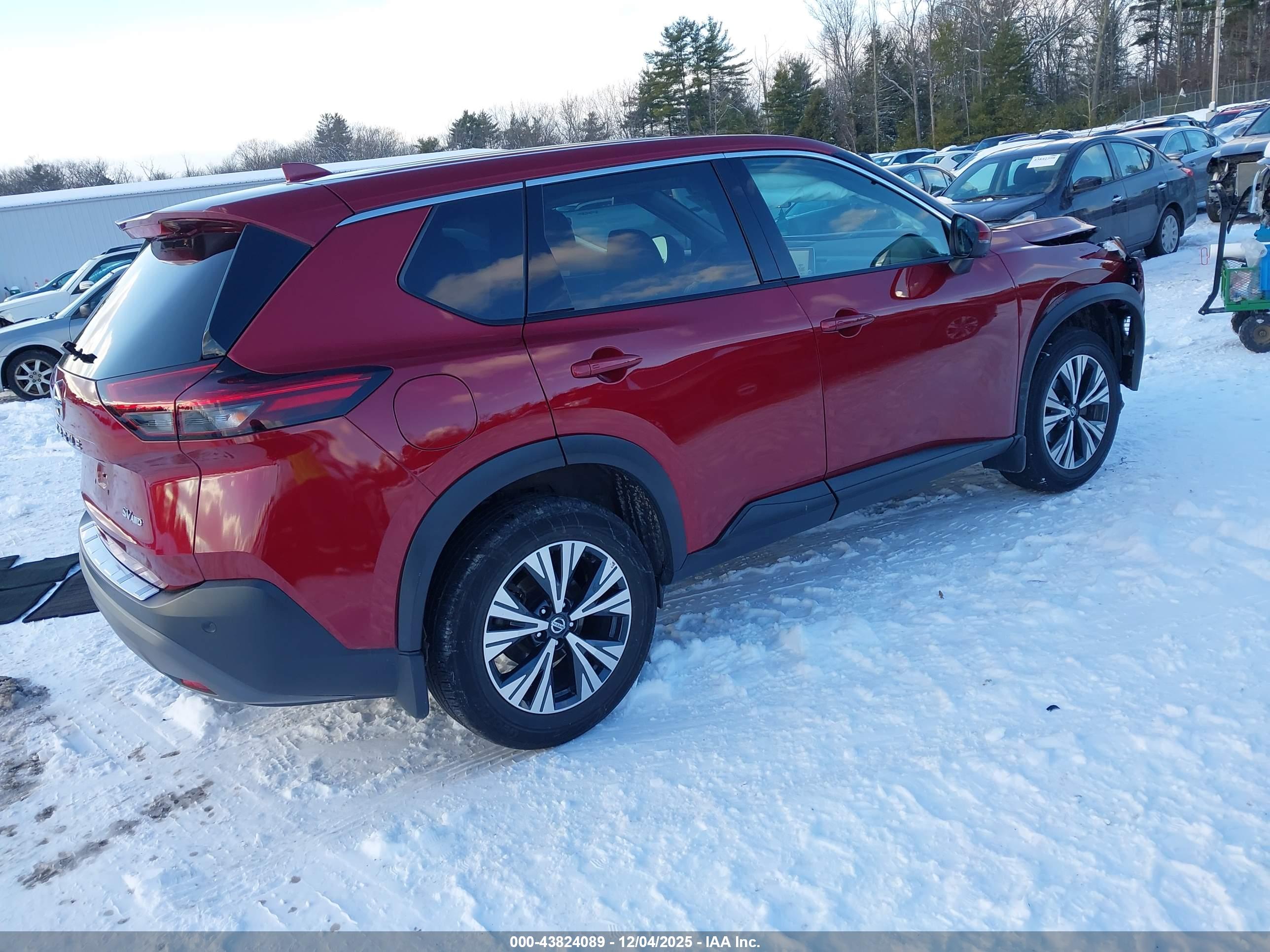 NISSAN ROGUE image 4