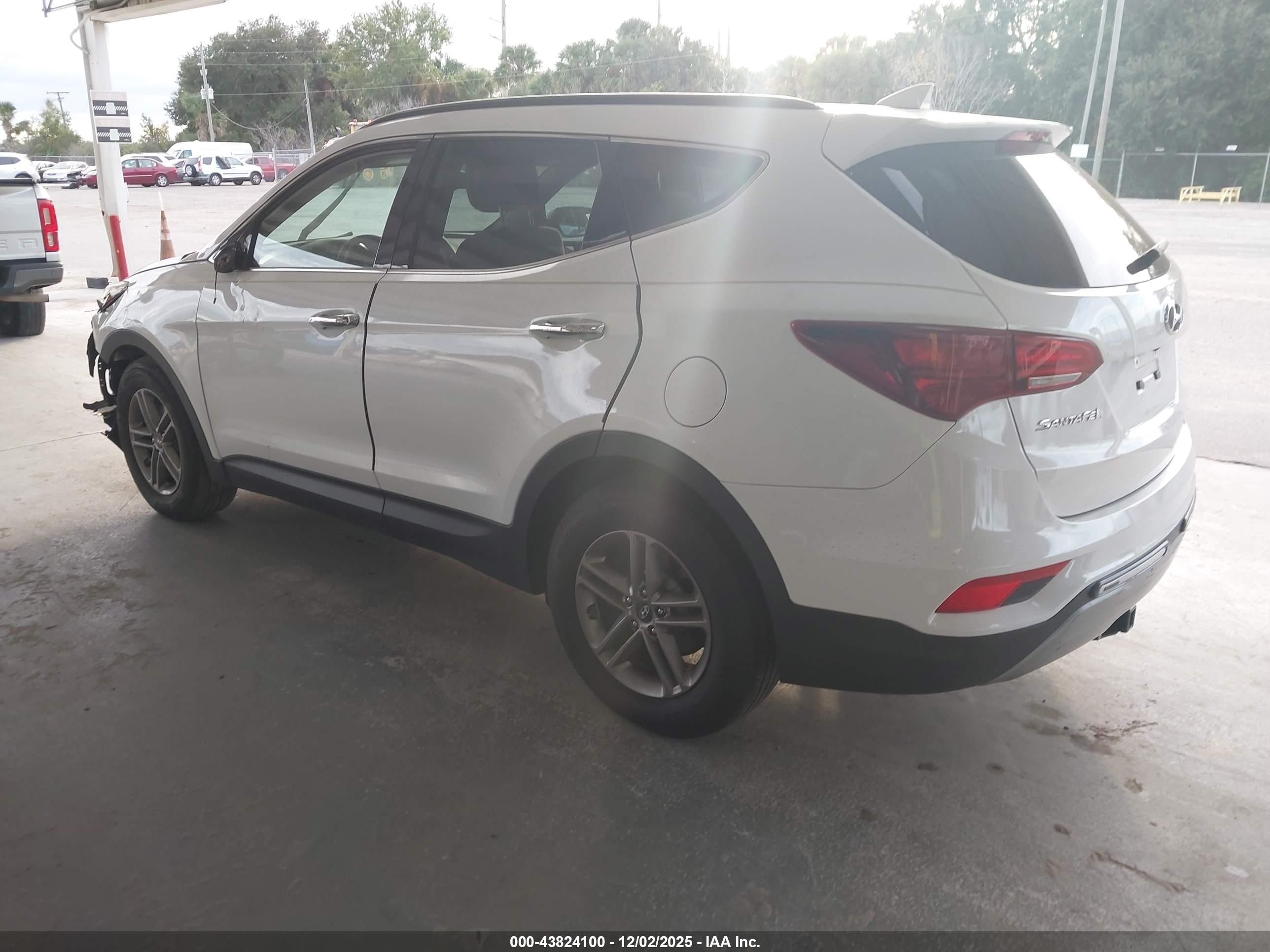 HYUNDAI SANTA image 3
