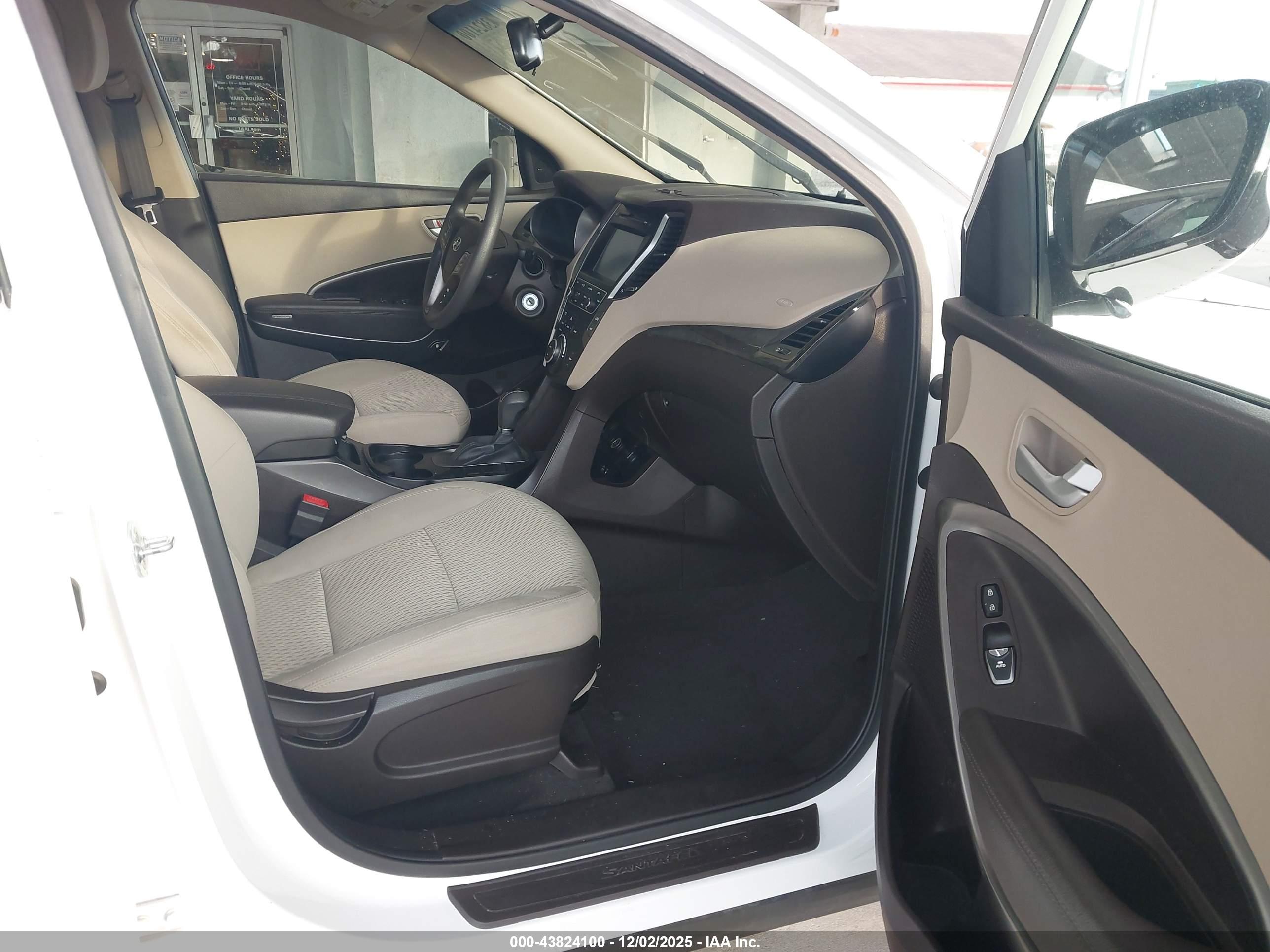 HYUNDAI SANTA image 5