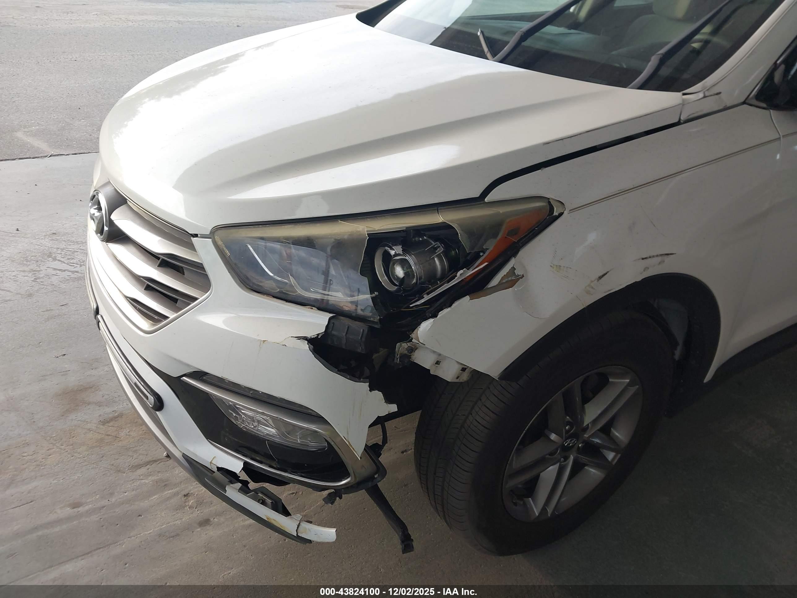 HYUNDAI SANTA image 6