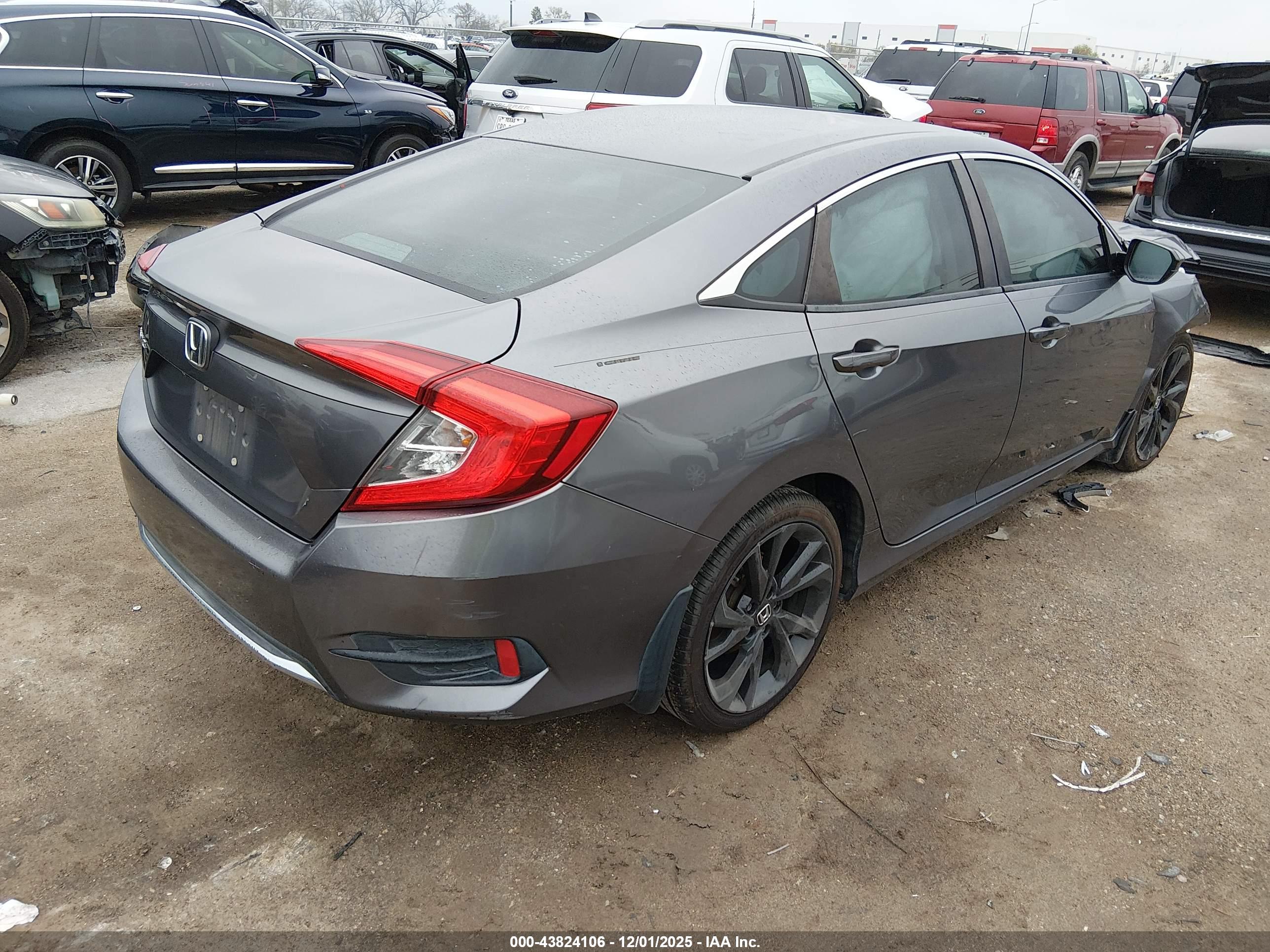 HONDA CIVIC image 4