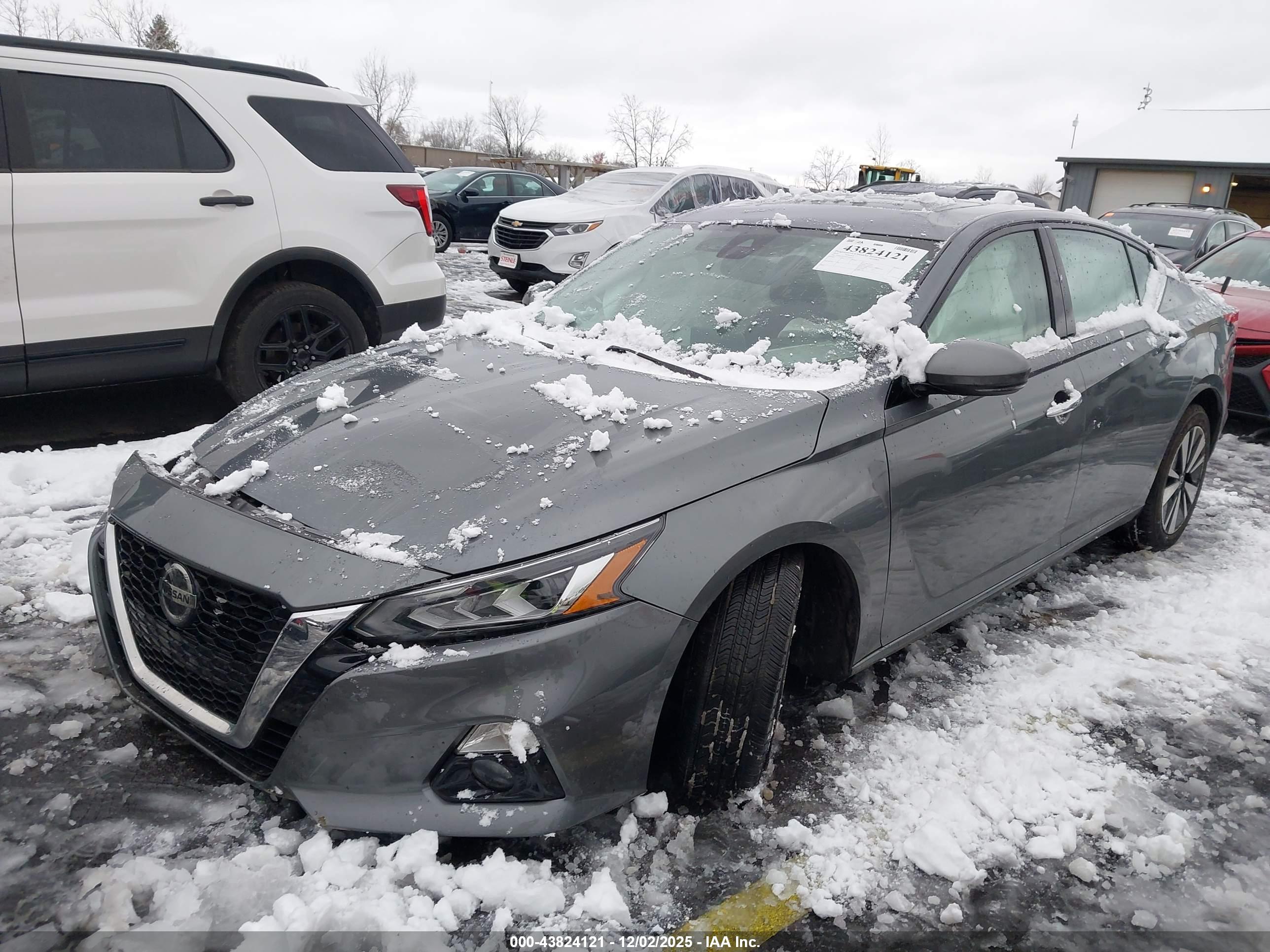 NISSAN ALTIMA image 2