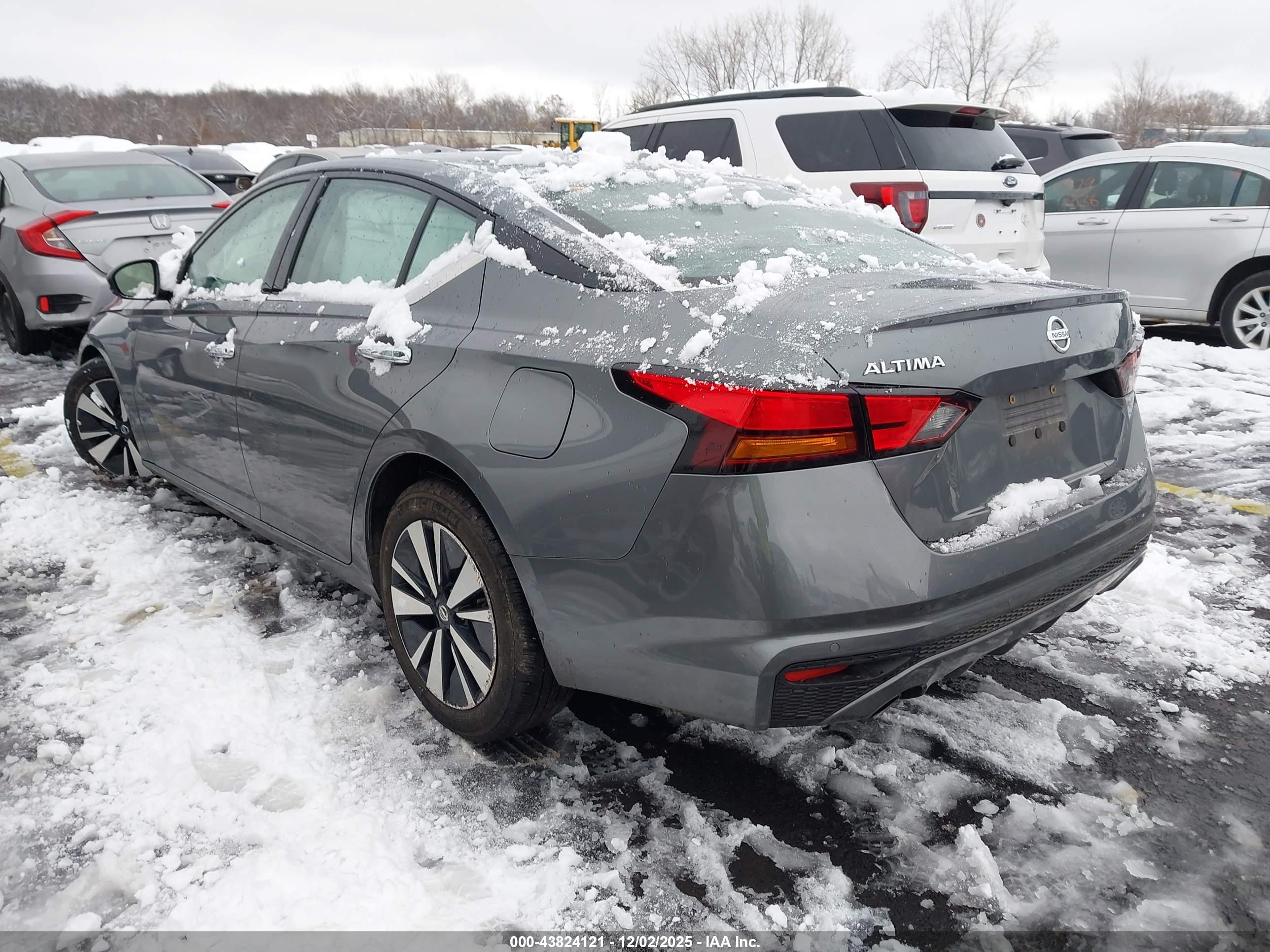 NISSAN ALTIMA image 3