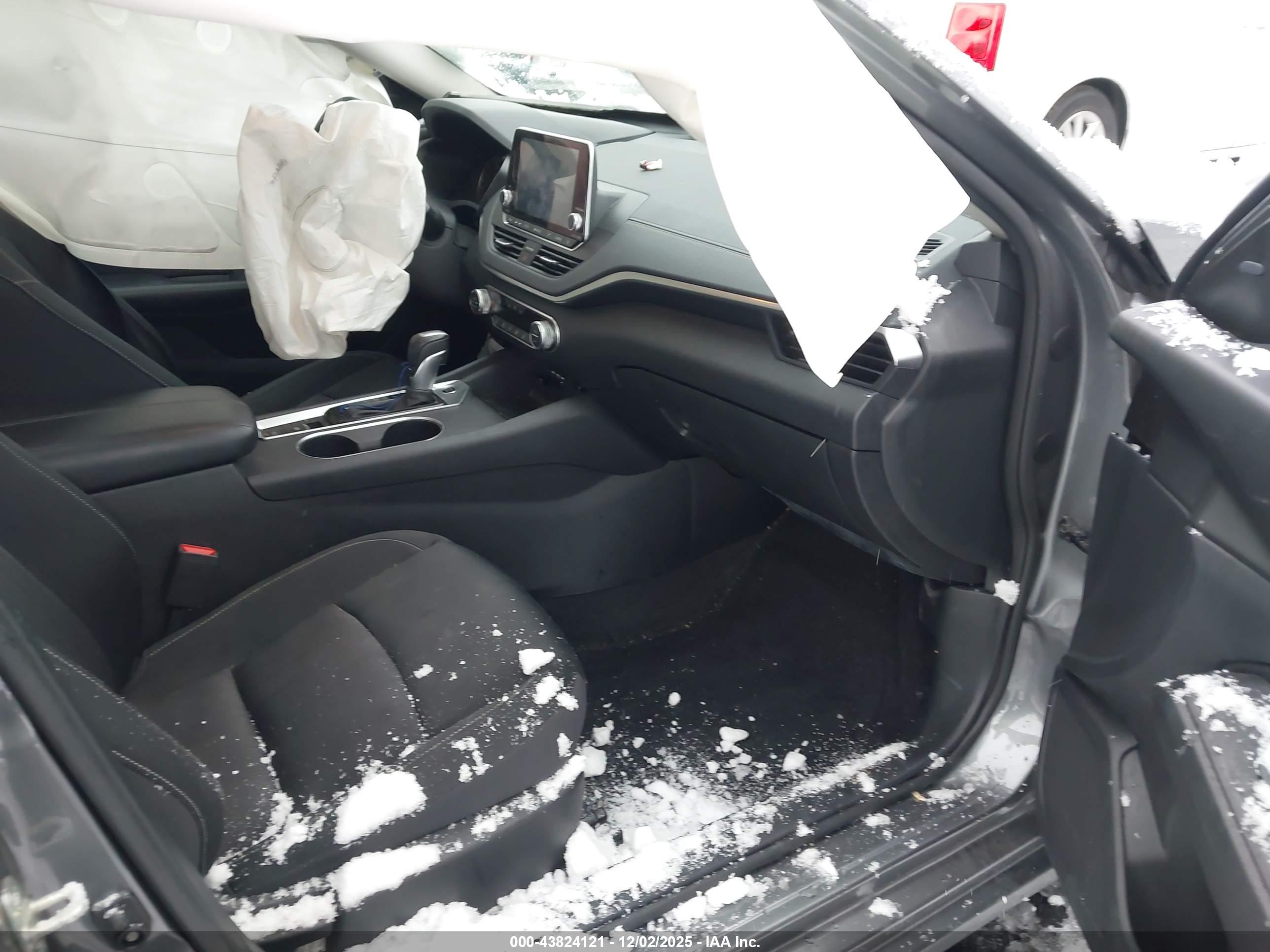 NISSAN ALTIMA image 5