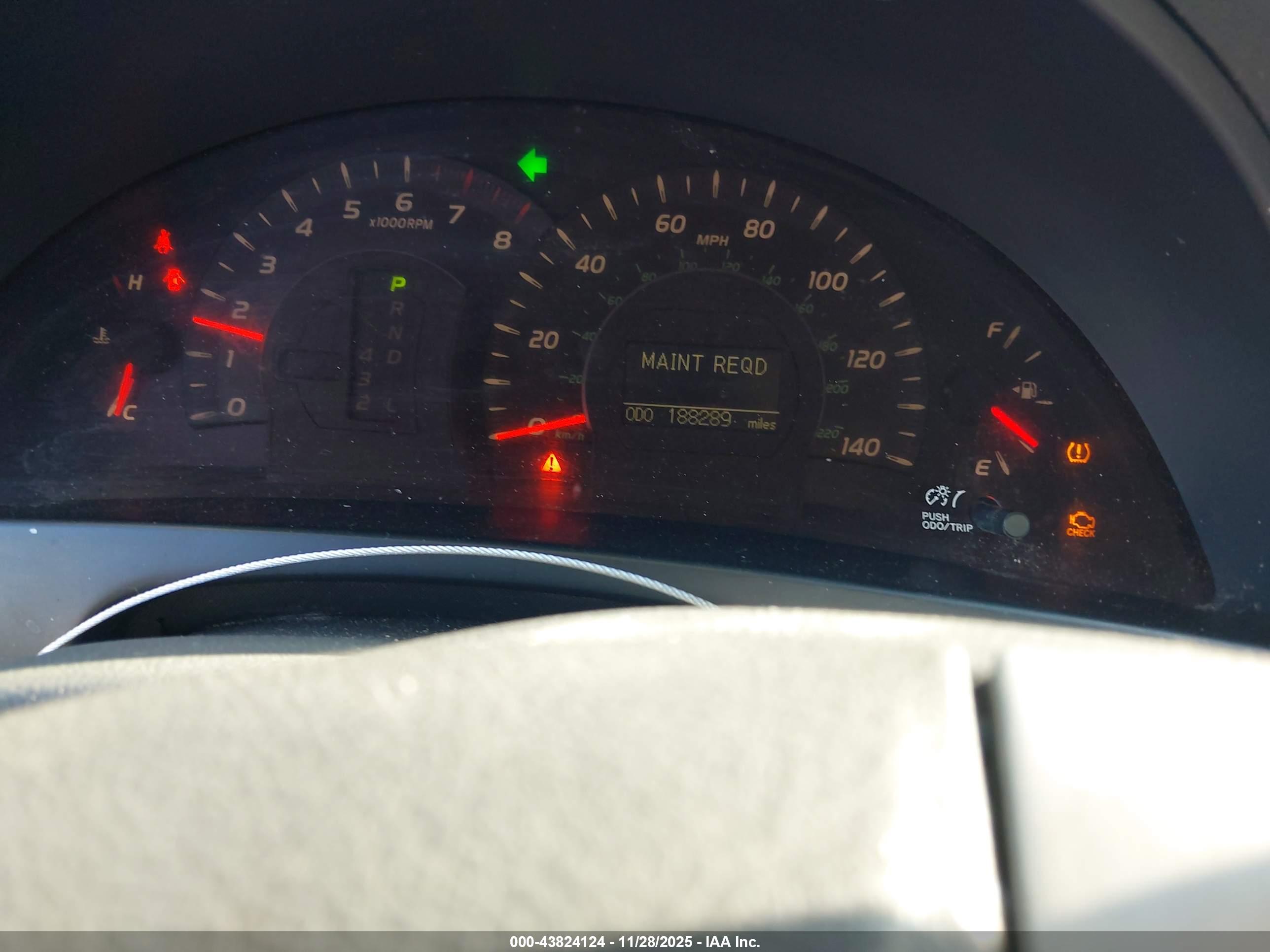 TOYOTA CAMRY image 7