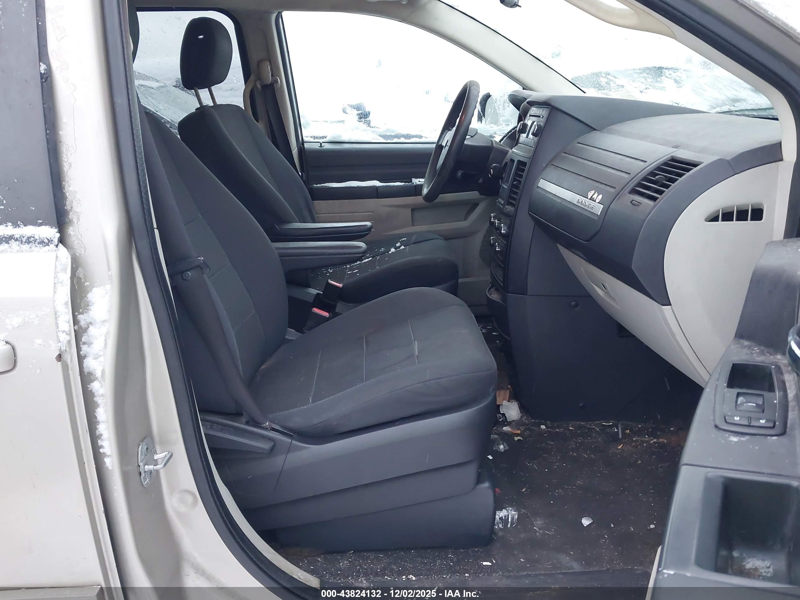 DODGE GRAND image 5