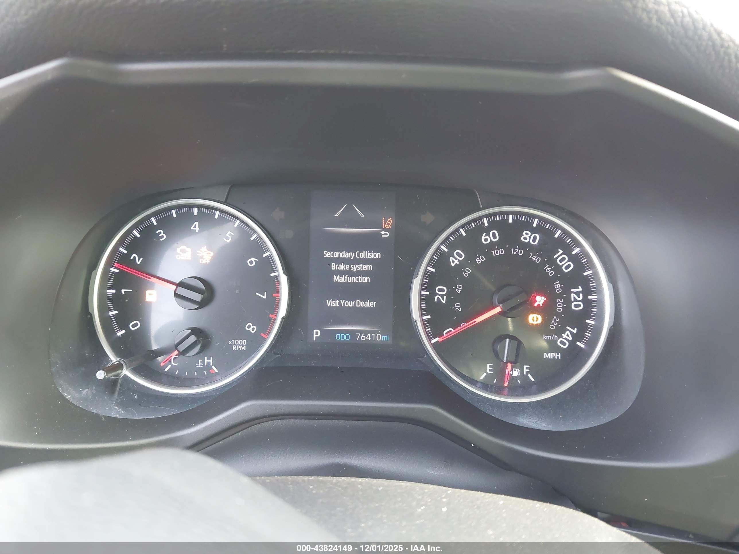 TOYOTA RAV4 image 7