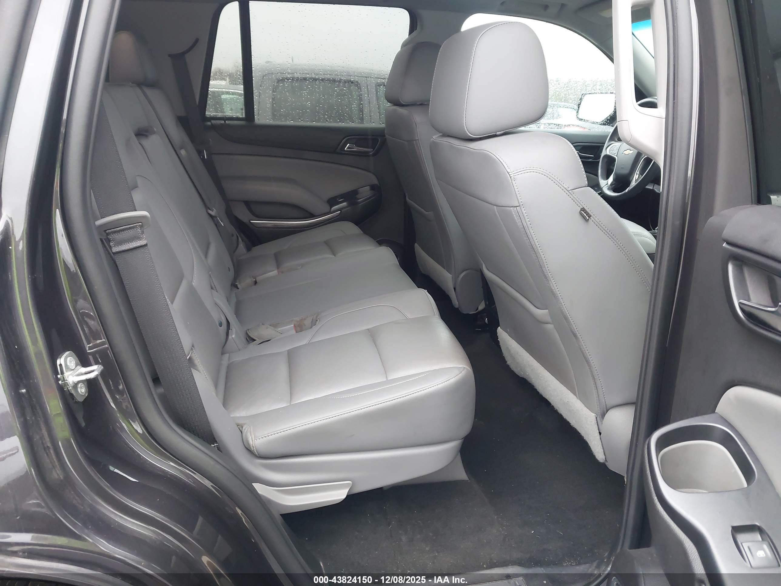 CHEVROLET TAHOE image 8