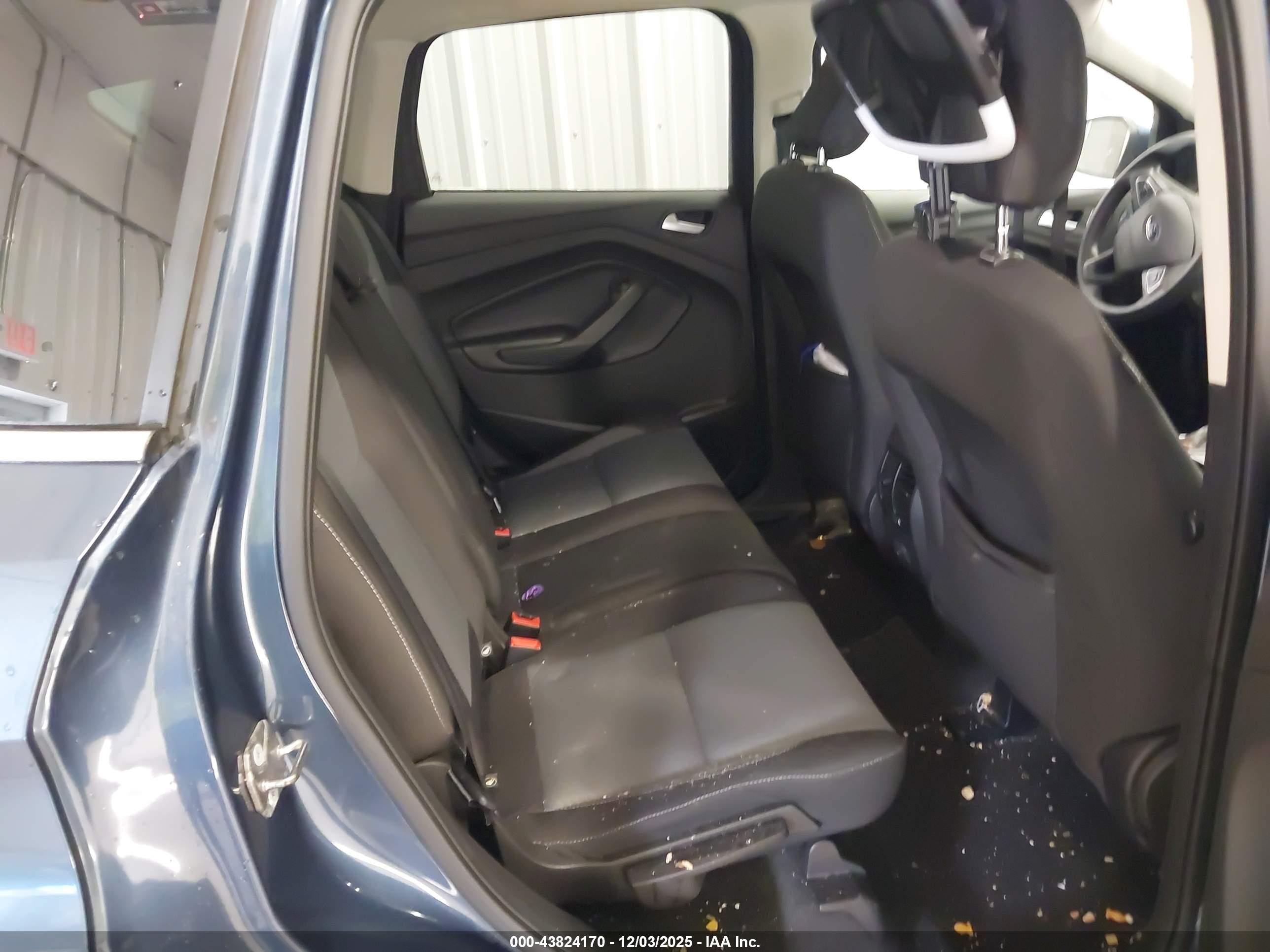 FORD ESCAPE image 8