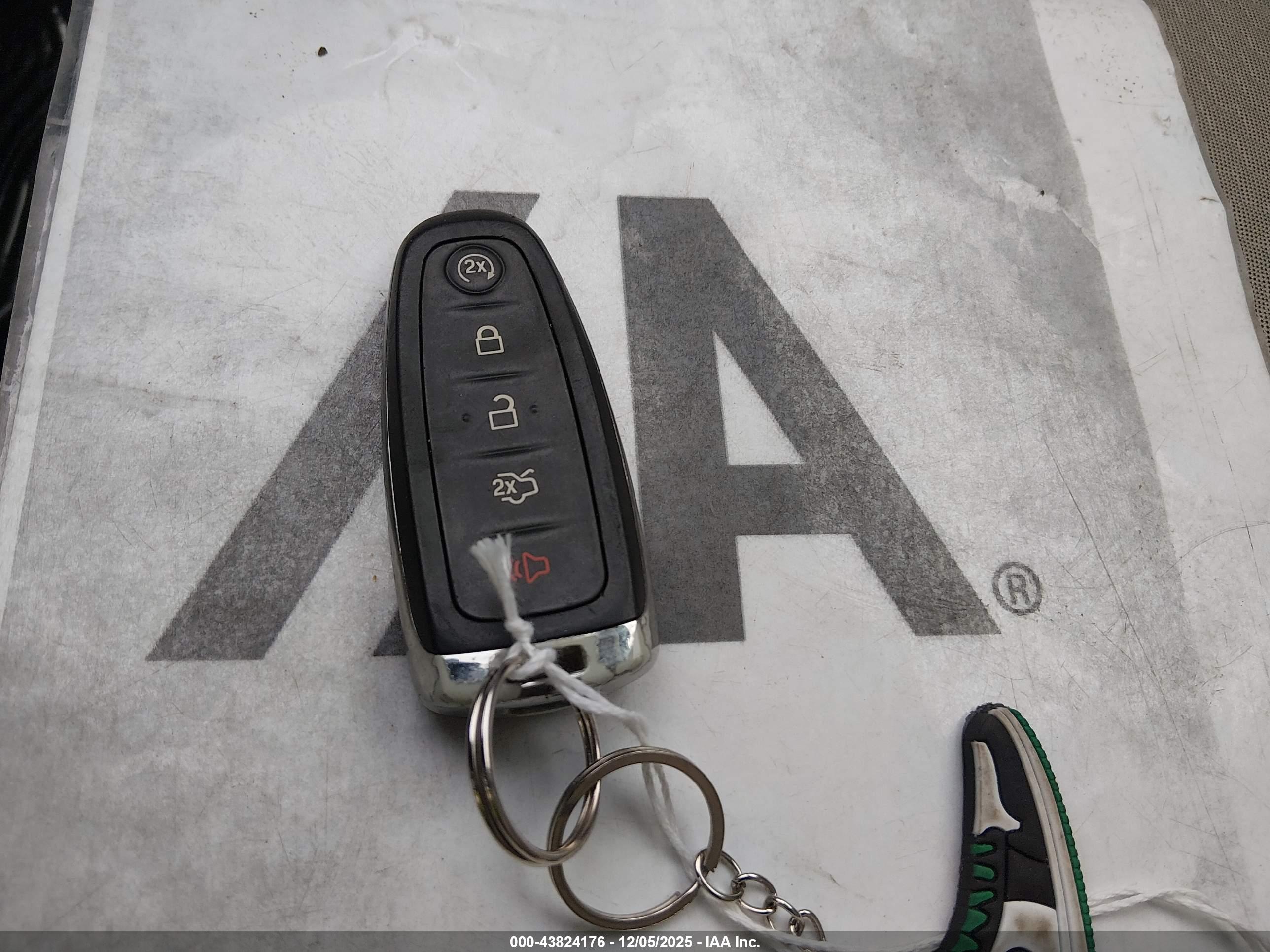 FORD ESCAPE image 11