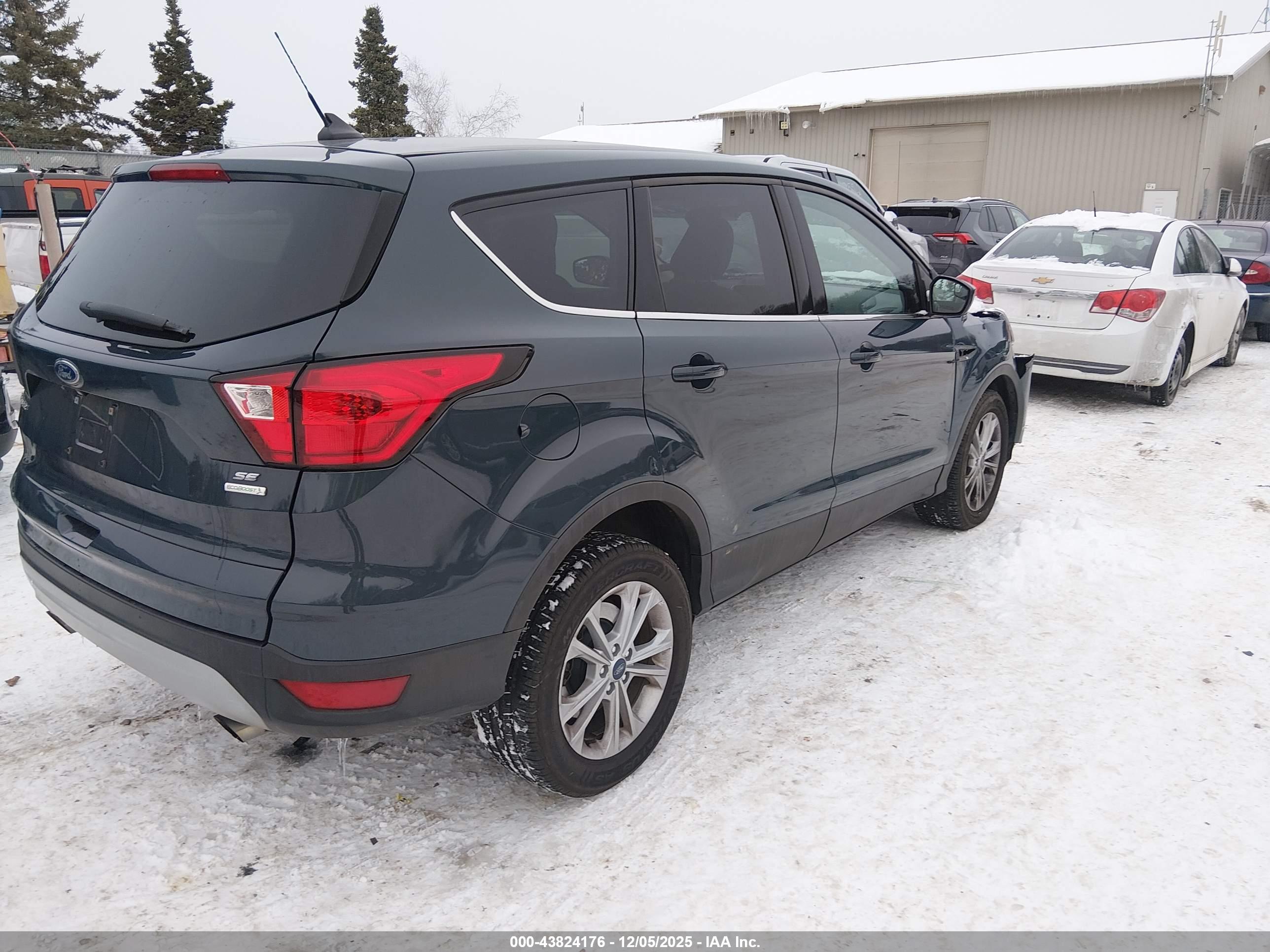 FORD ESCAPE image 4