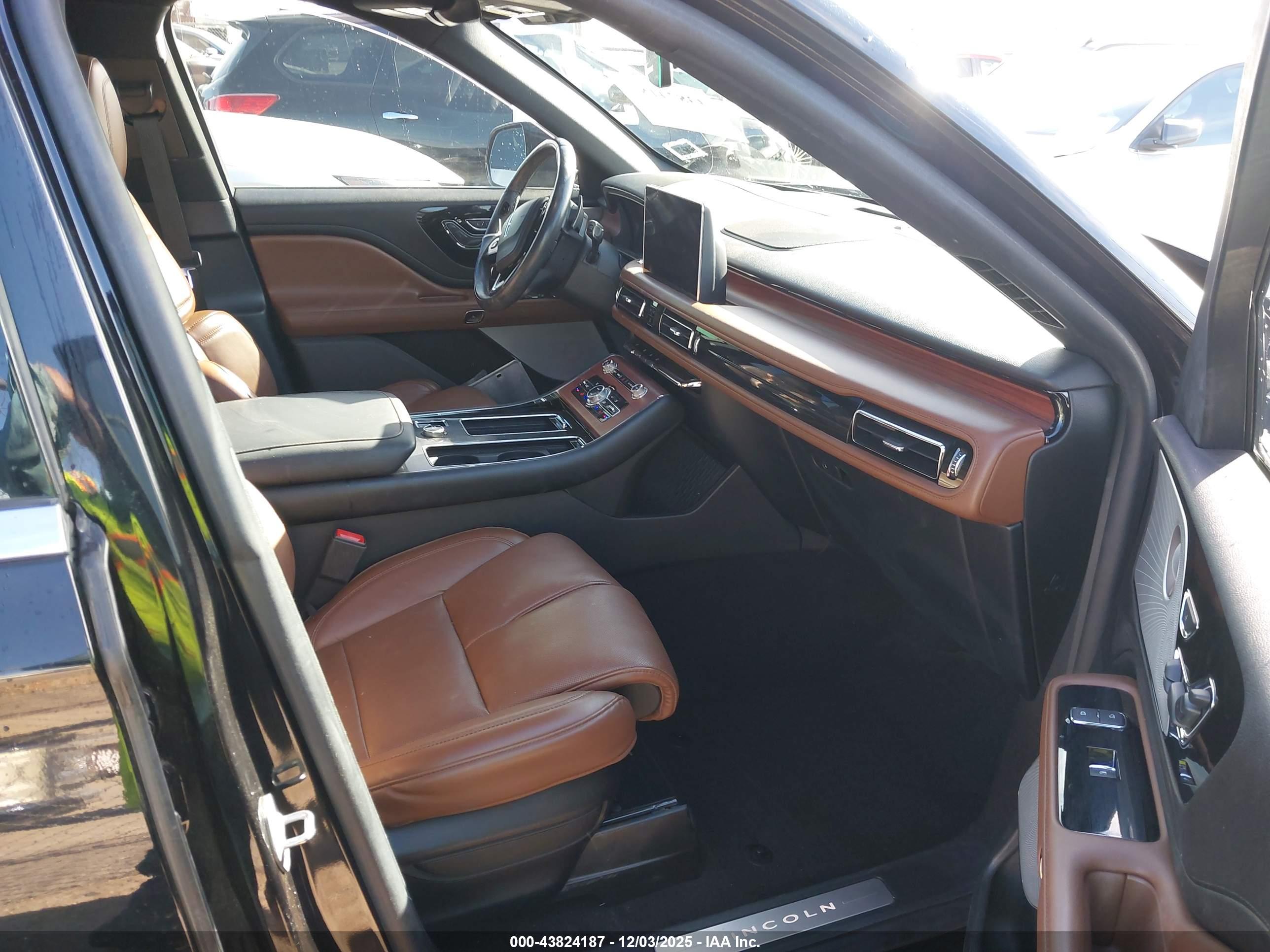 LINCOLN AVIATOR image 5