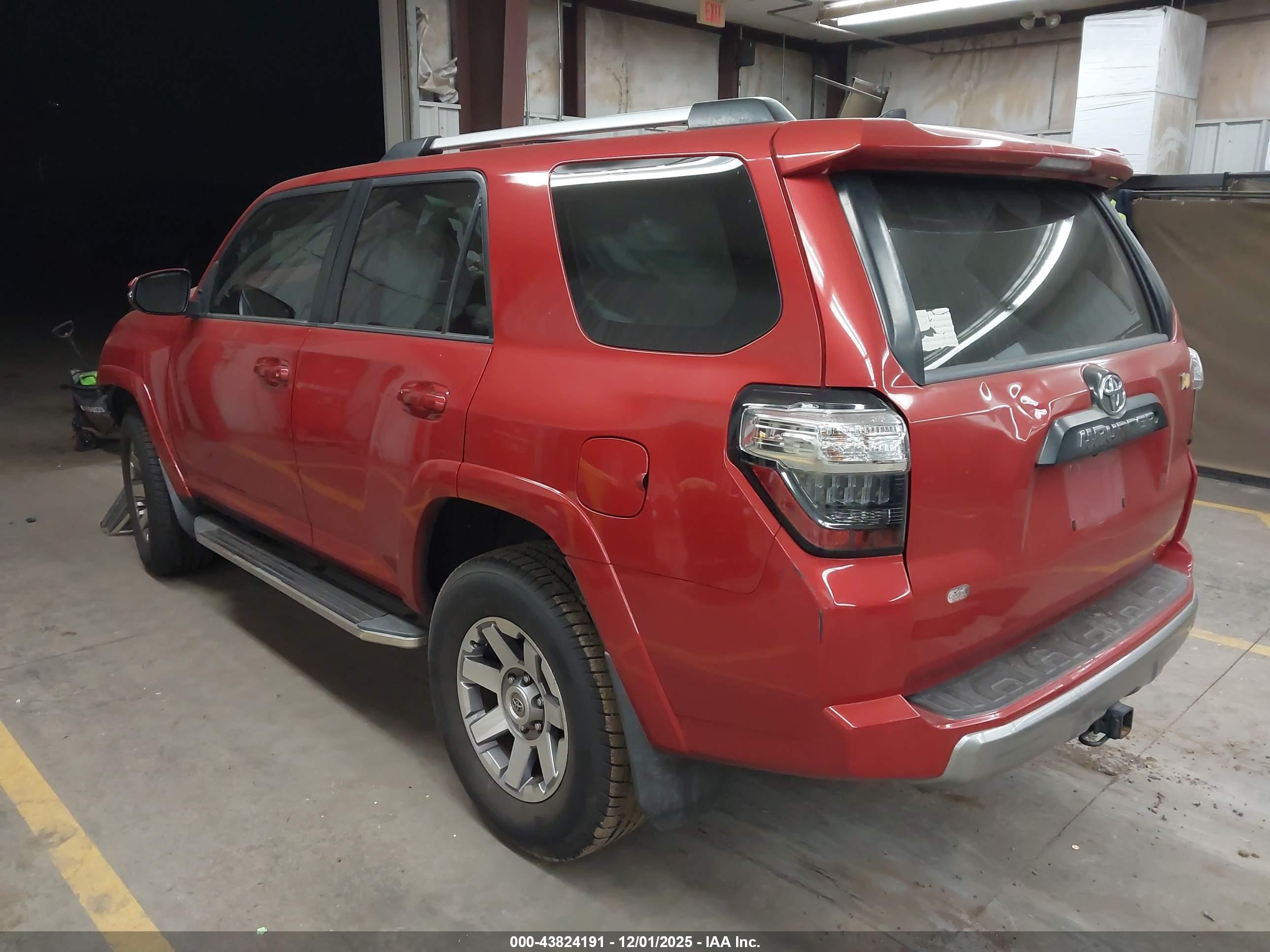 TOYOTA 4RUNNER image 3