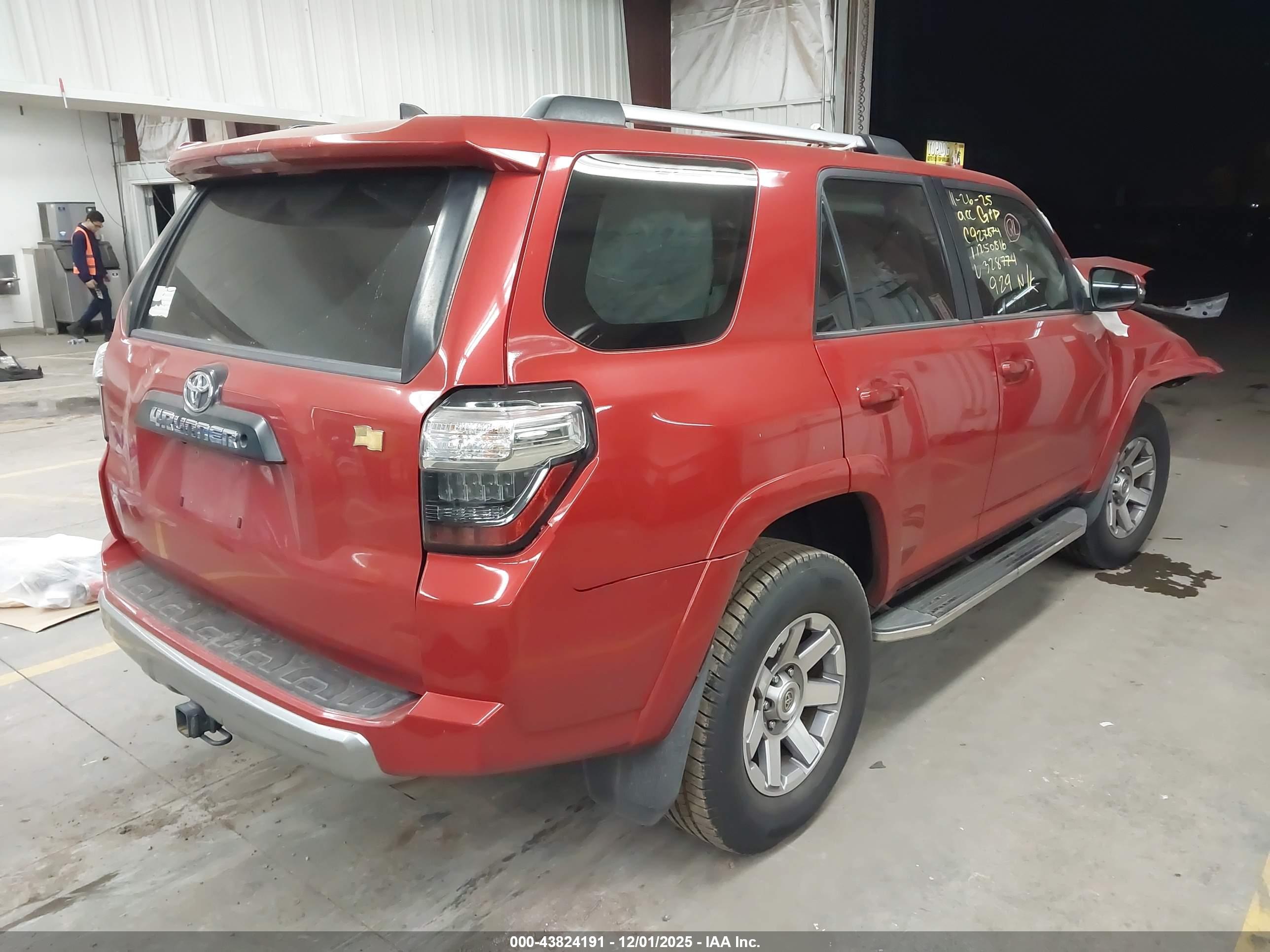 TOYOTA 4RUNNER image 4