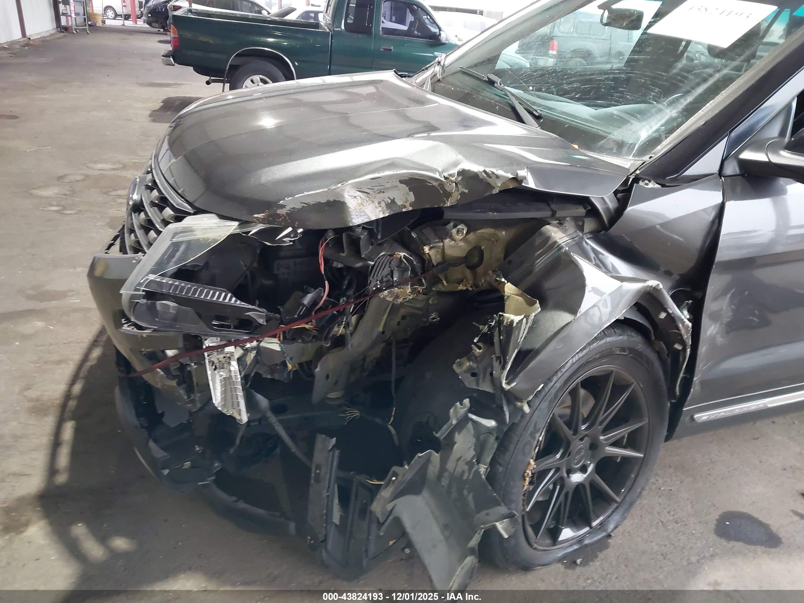 FORD EXPLORER image 6