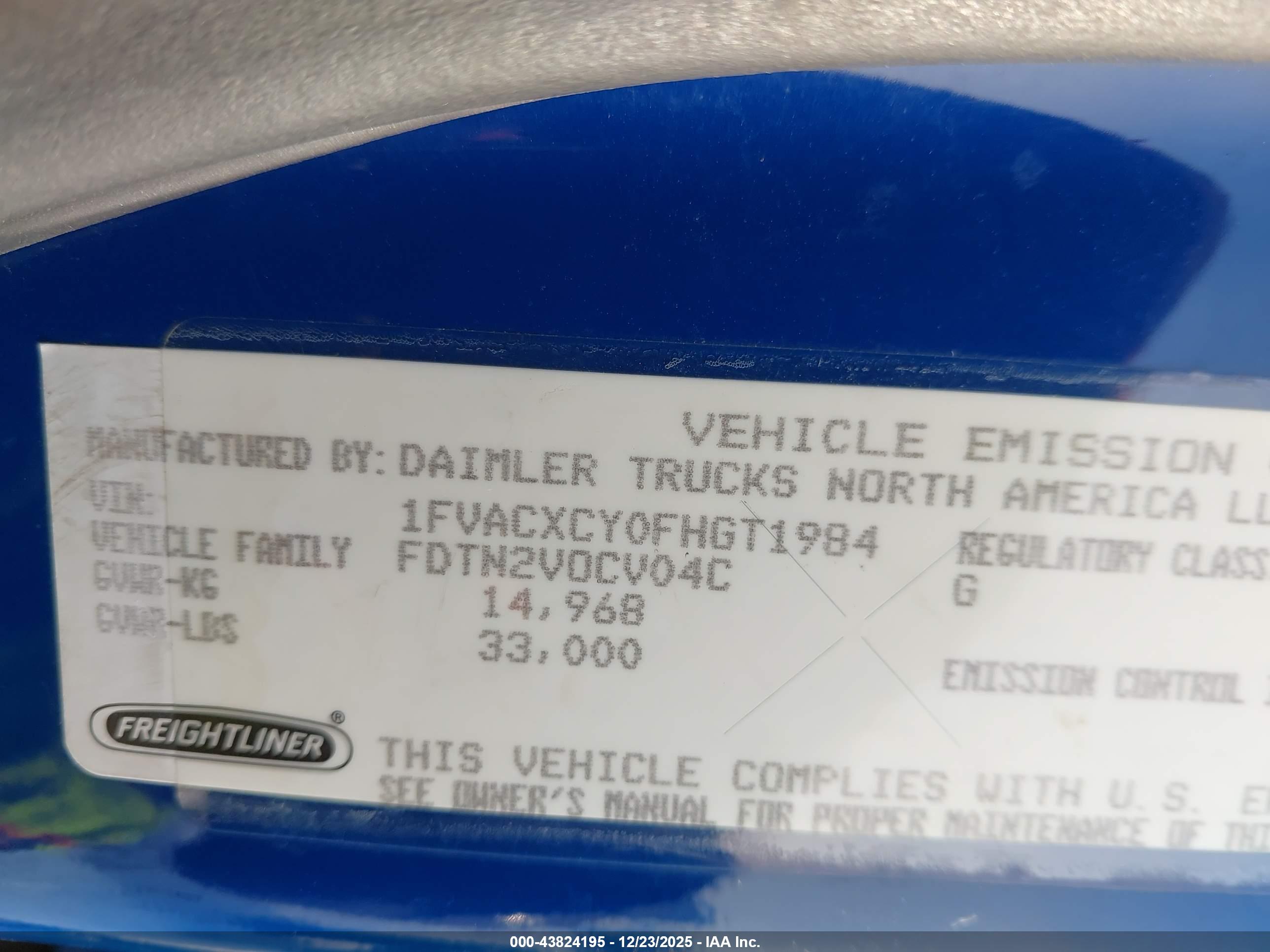 FREIGHTLINER M2 image 9