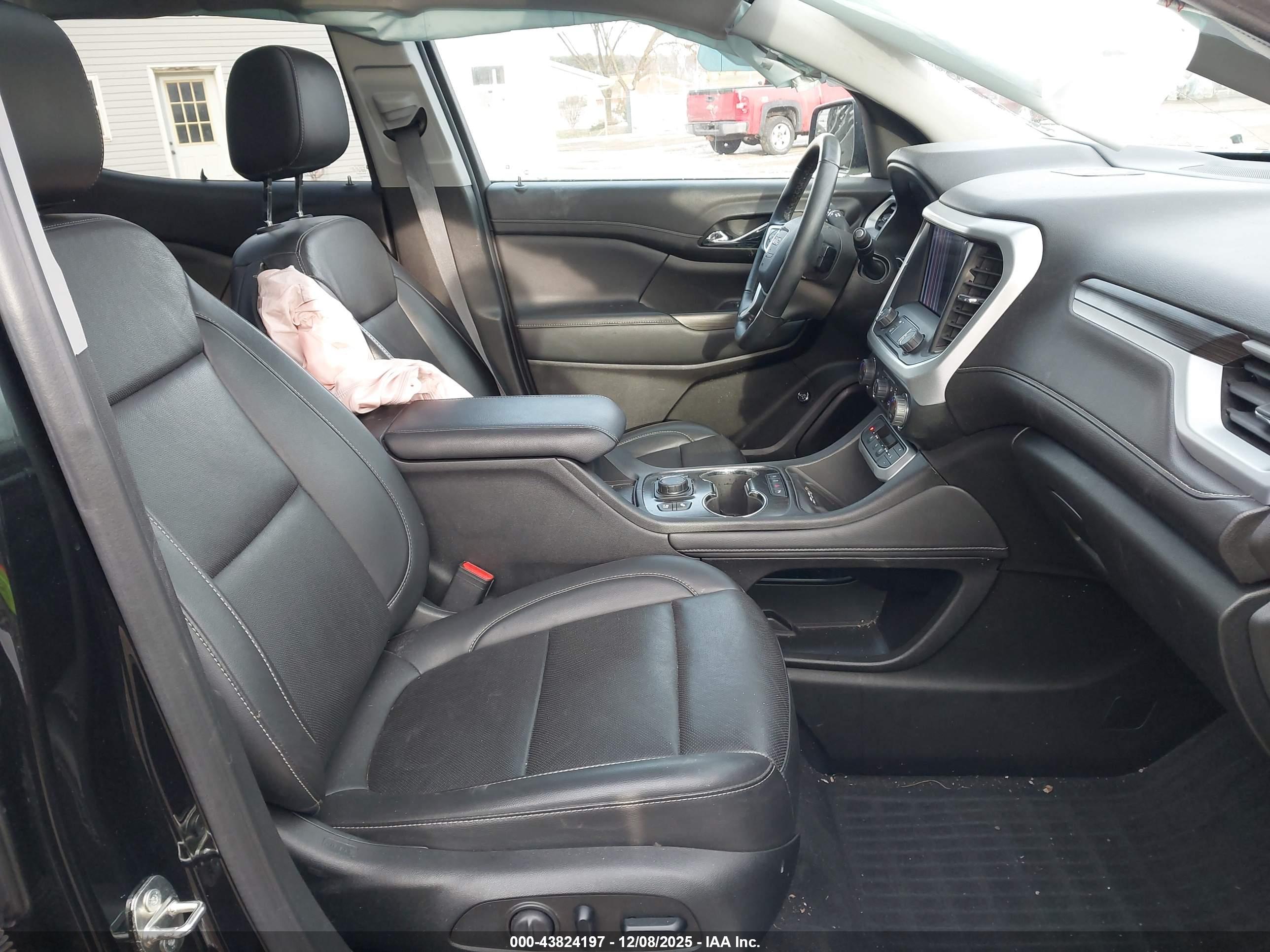 GMC ACADIA image 5