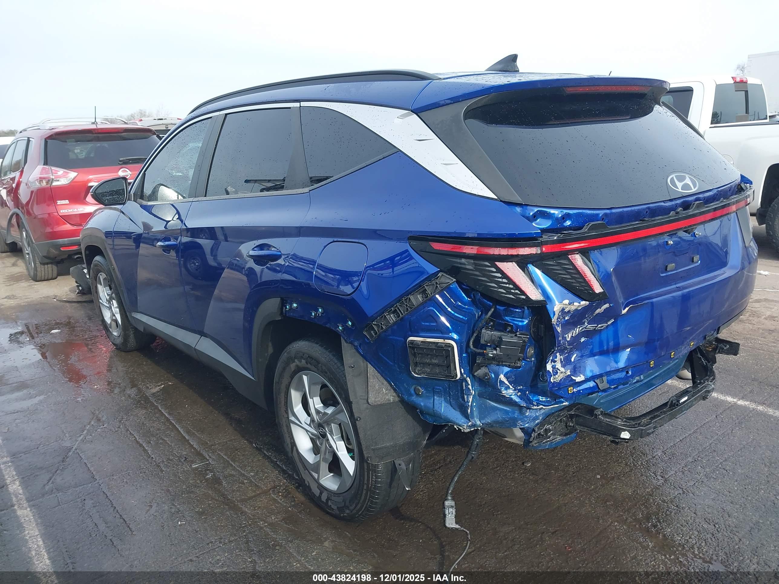 HYUNDAI TUCSON image 3