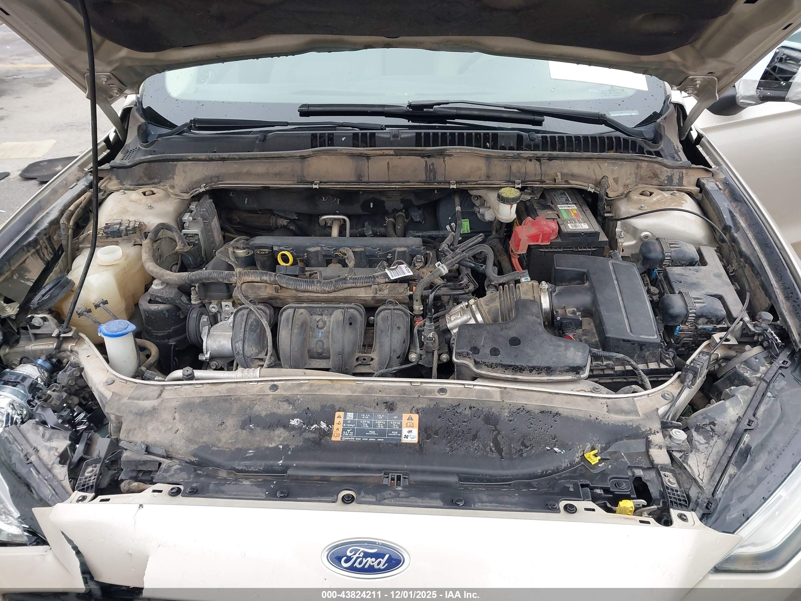 FORD FUSION image 10
