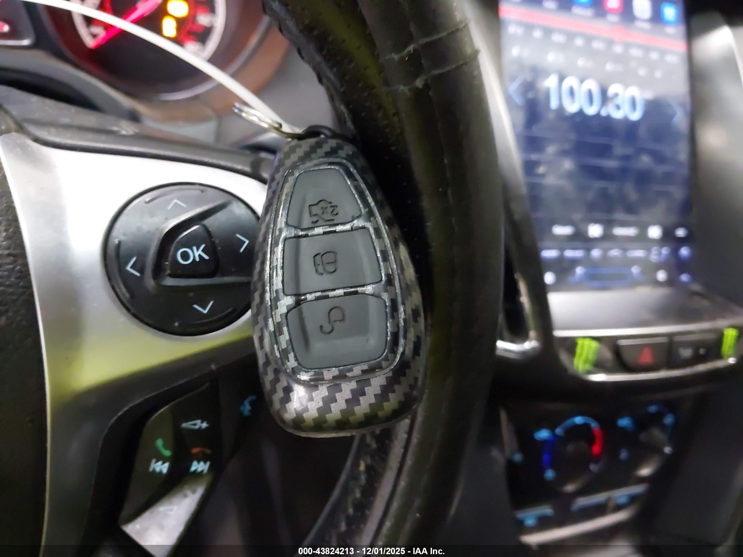 FORD FOCUS image 11