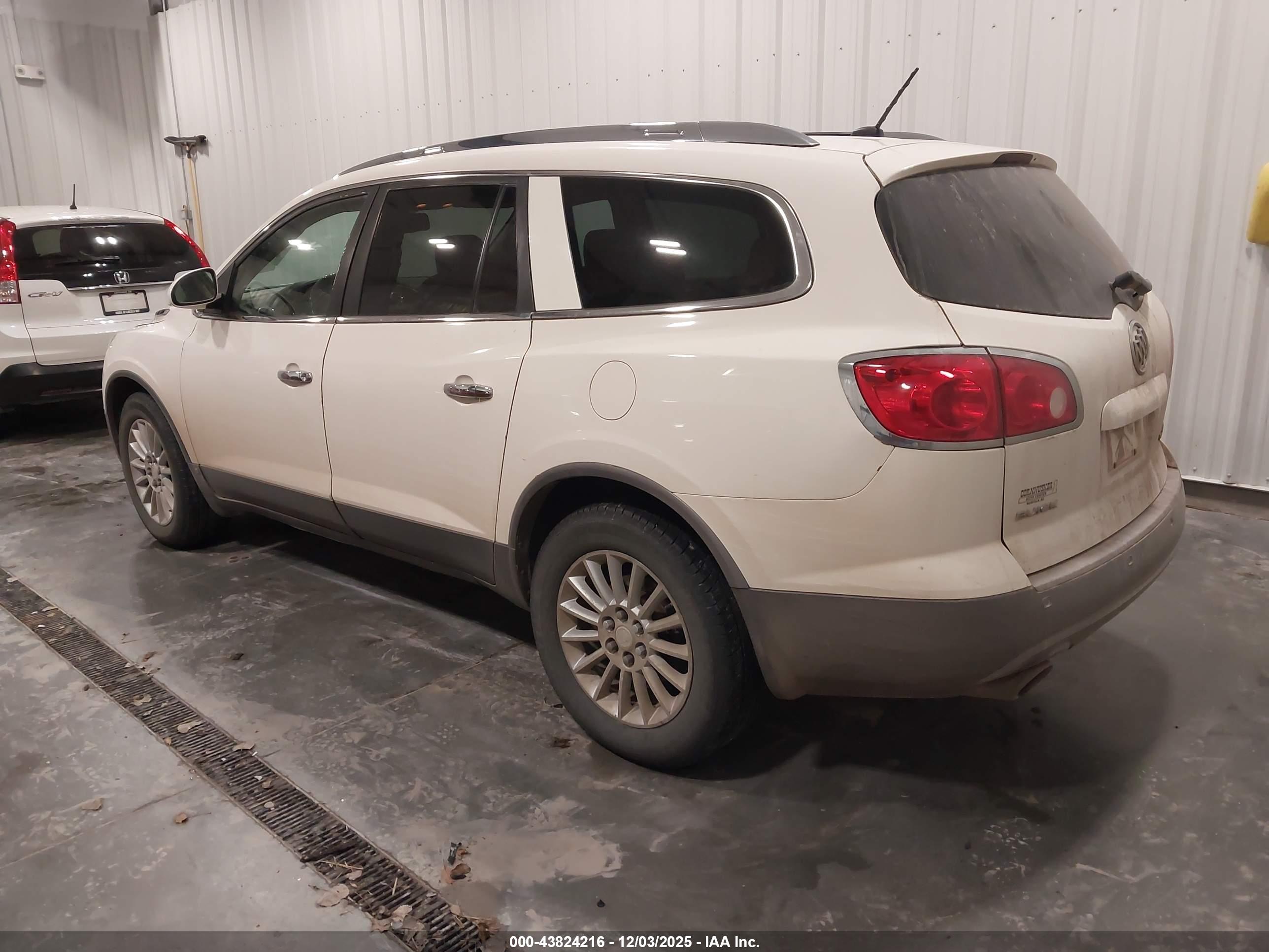 BUICK ENCLAVE image 3