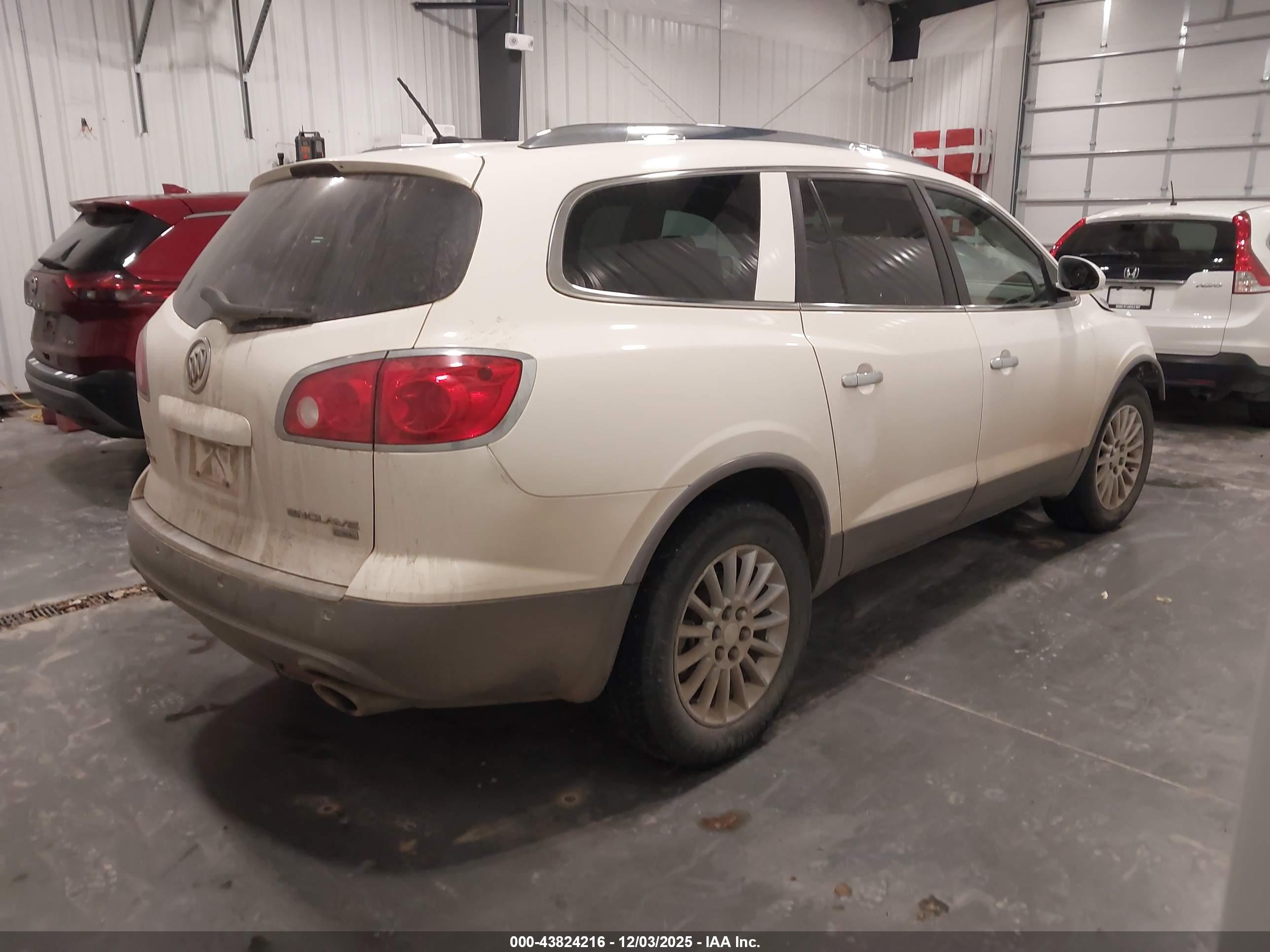 BUICK ENCLAVE image 4