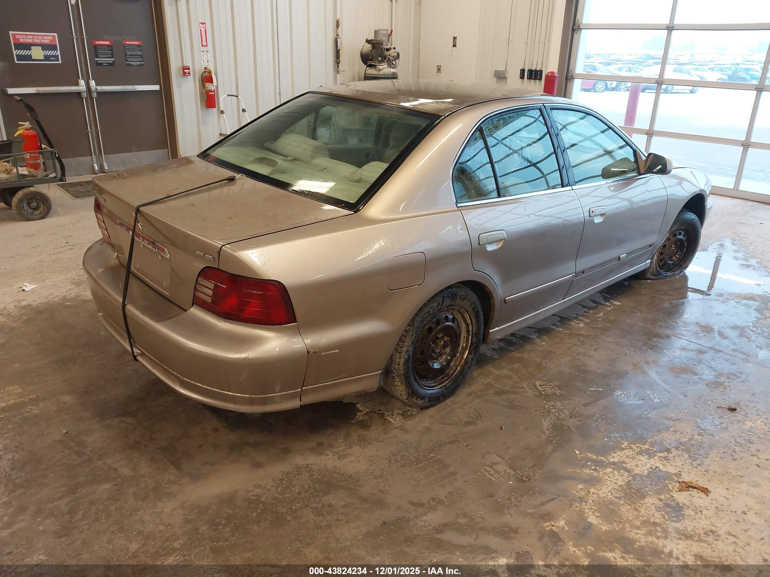 MITSUBISHI GALANT image 4