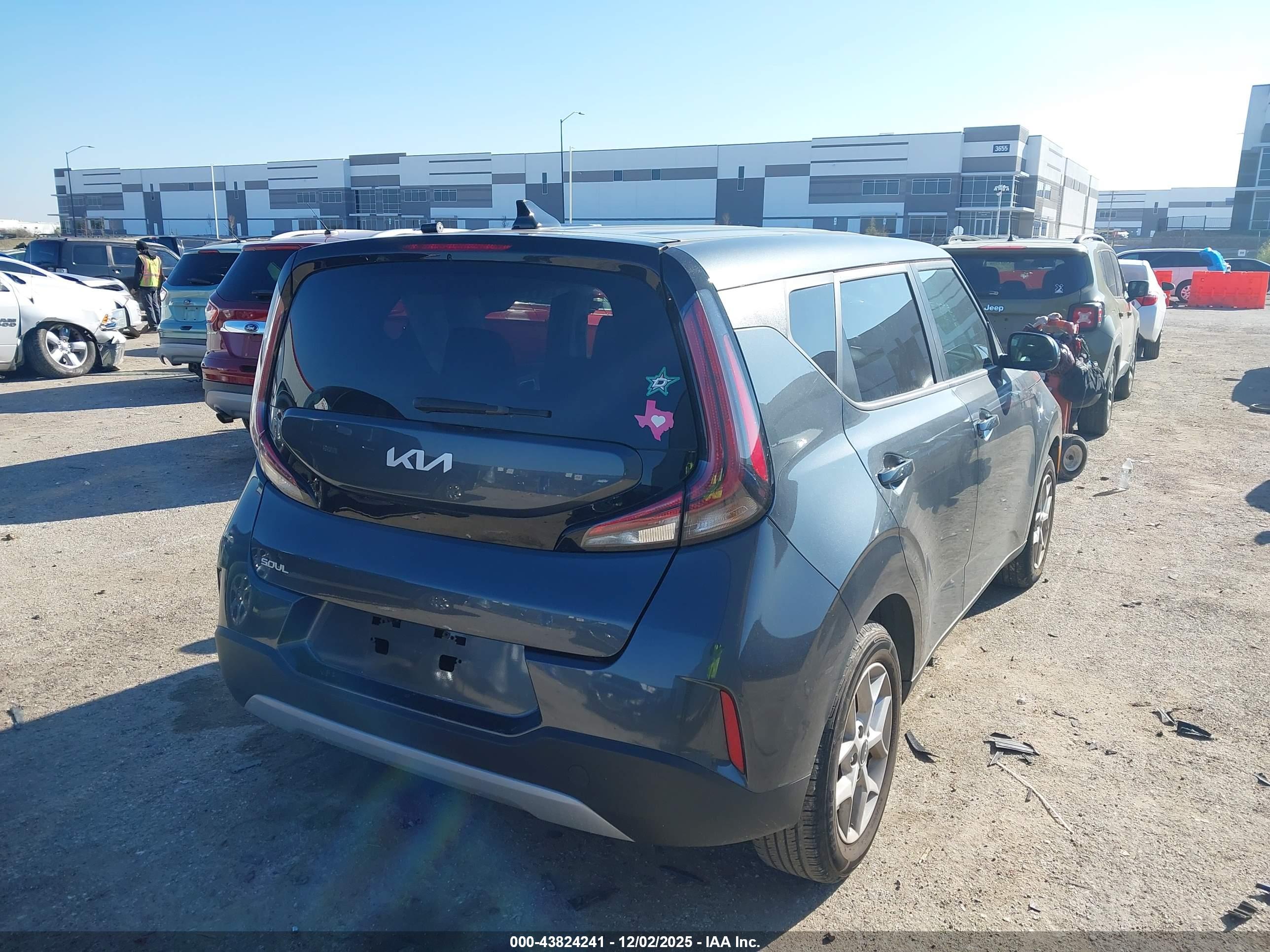 KIA SOUL image 4