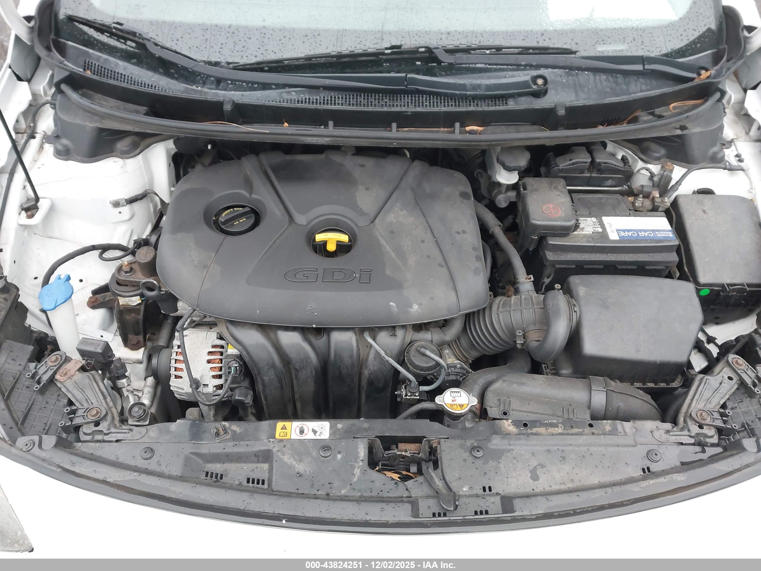 HYUNDAI ELANTRA image 10